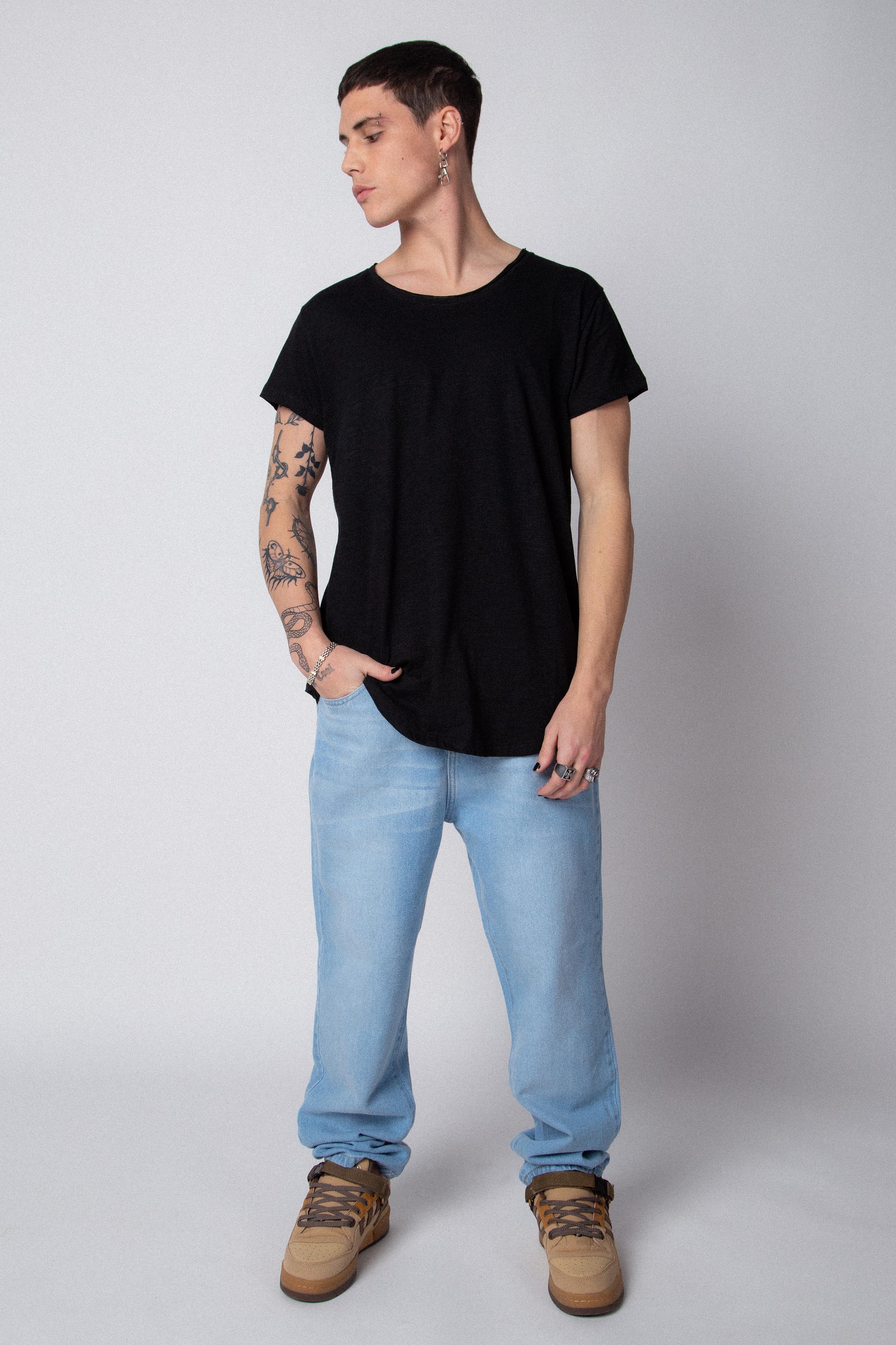 Remera Hamilton Negra