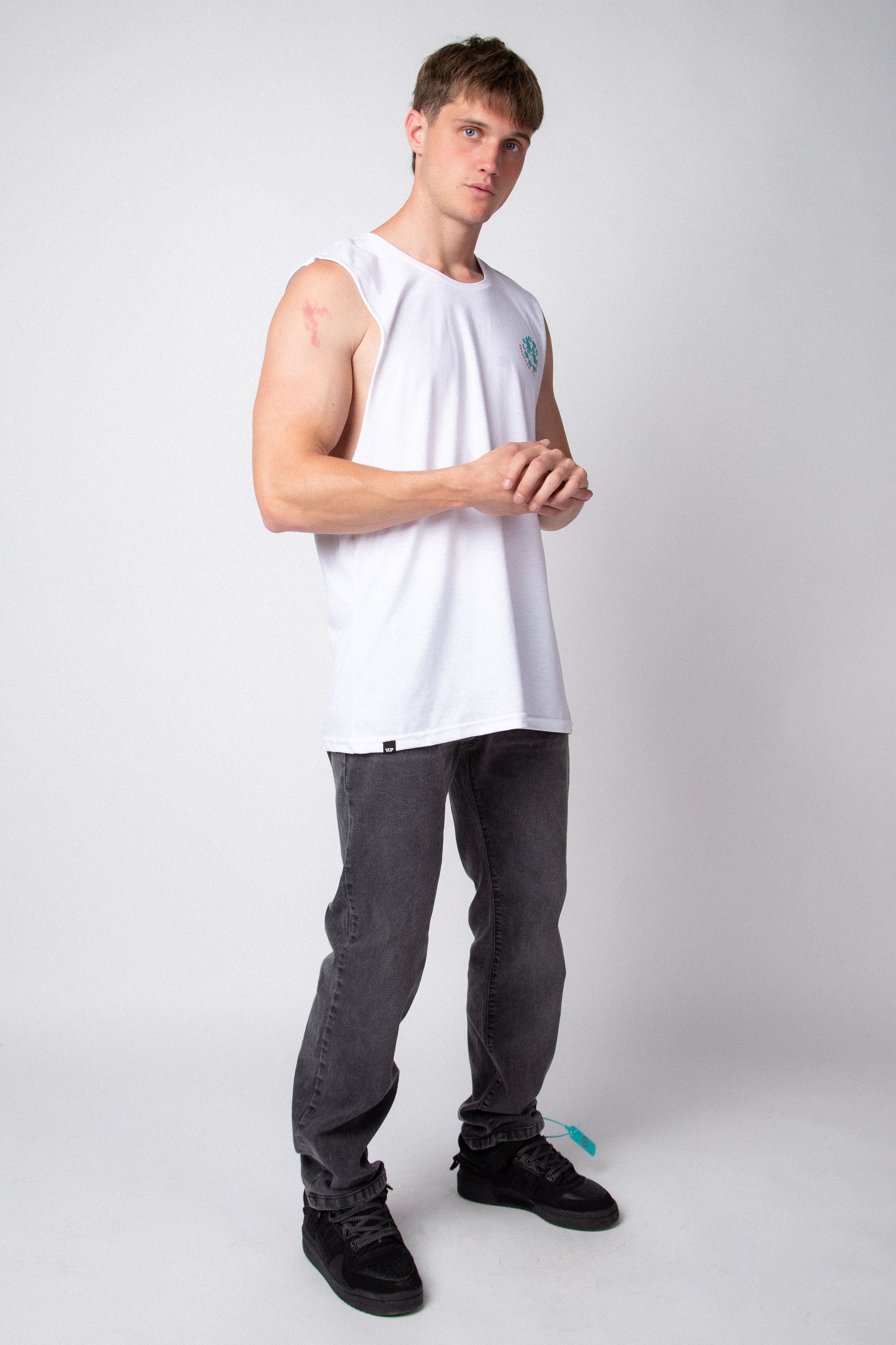 Musculosa Sudadera Alerces Blanca