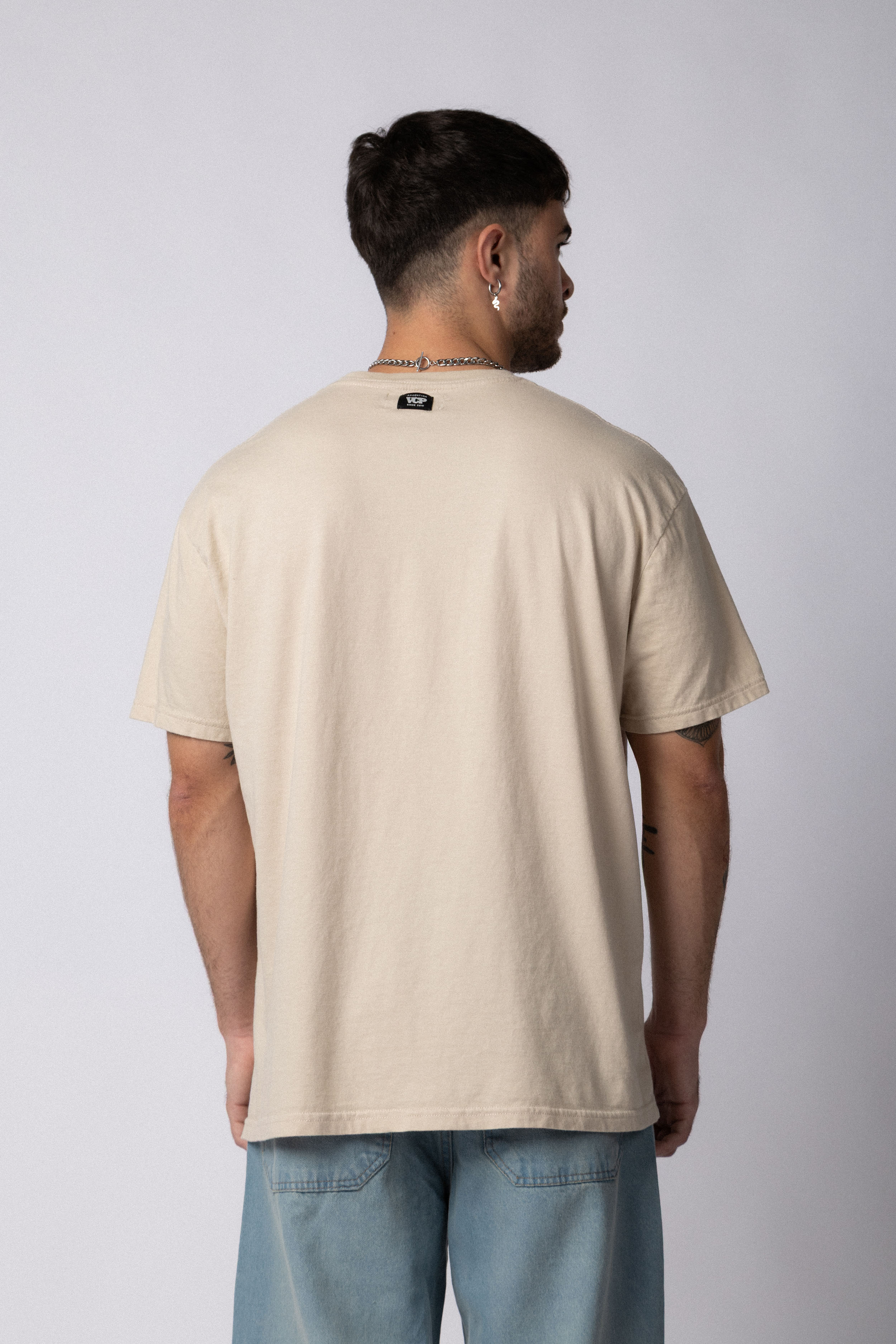 Remera Regular Arena