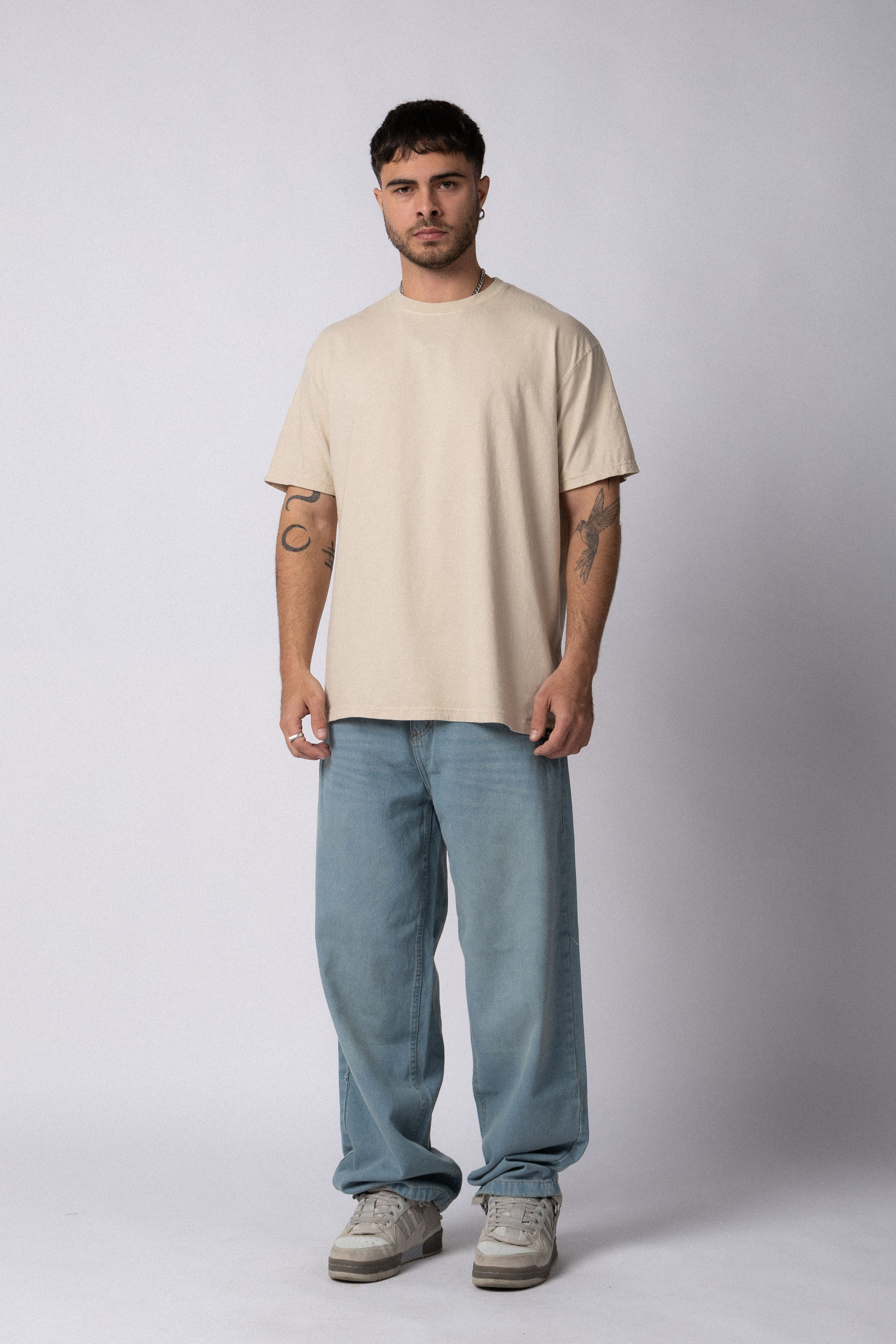 Remera Regular Arena