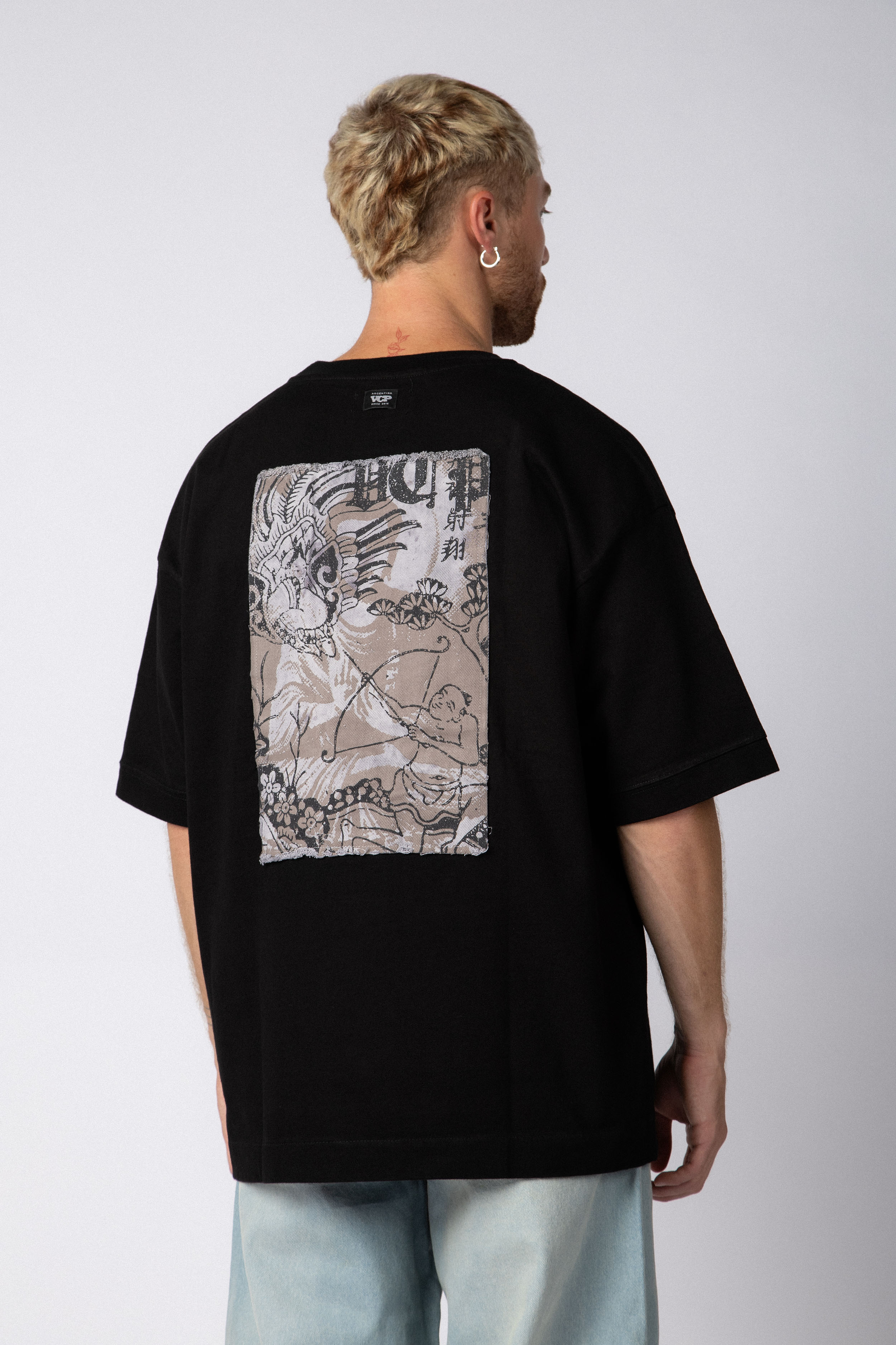 Remera Over GR Asana Negra