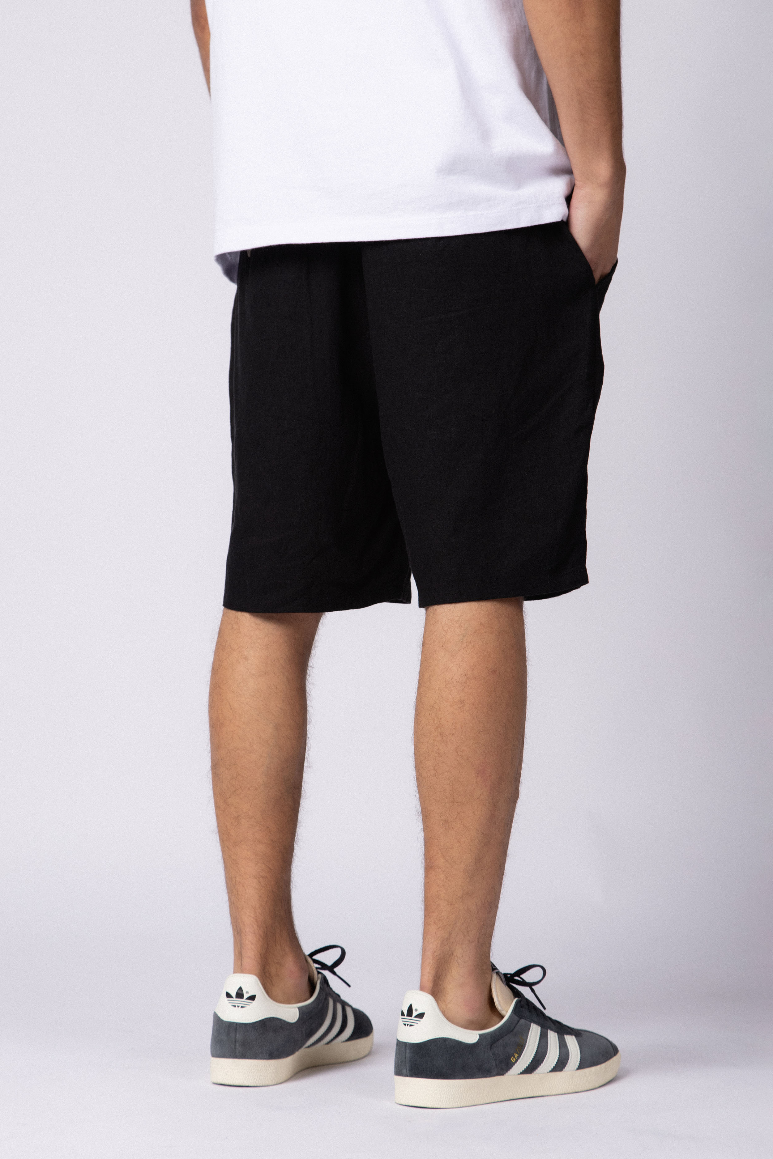 Bermuda Lino Thim Negra