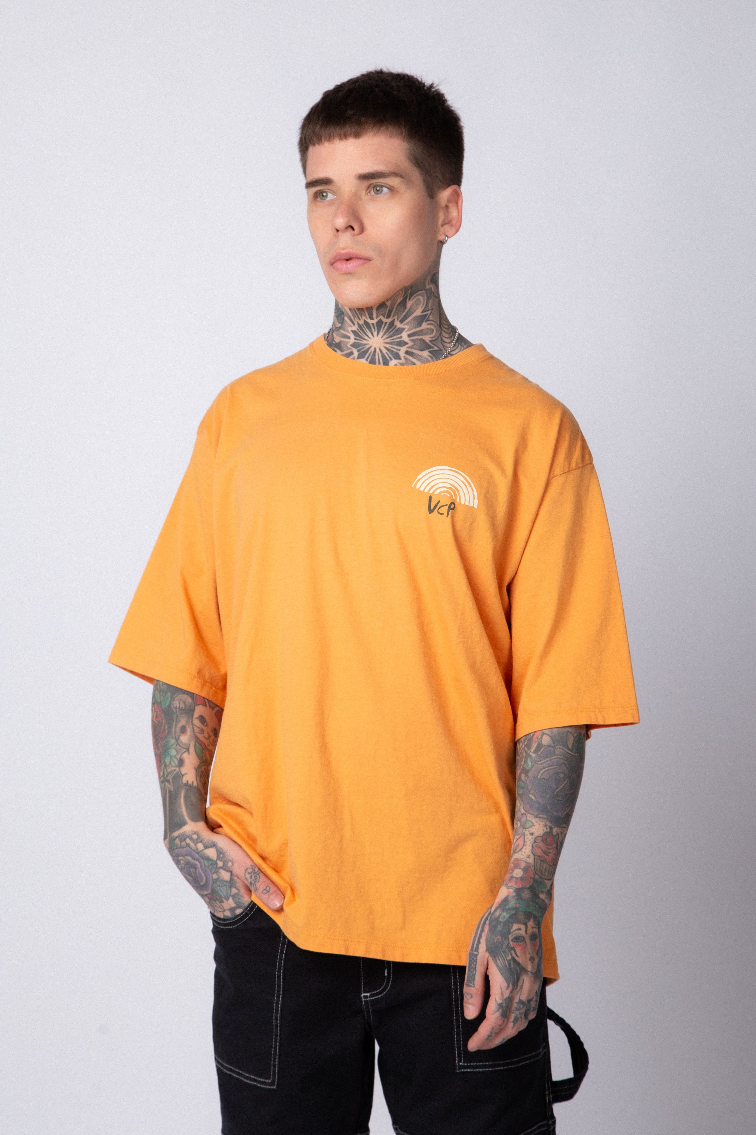 Remera Over Taz Bosque Naranja