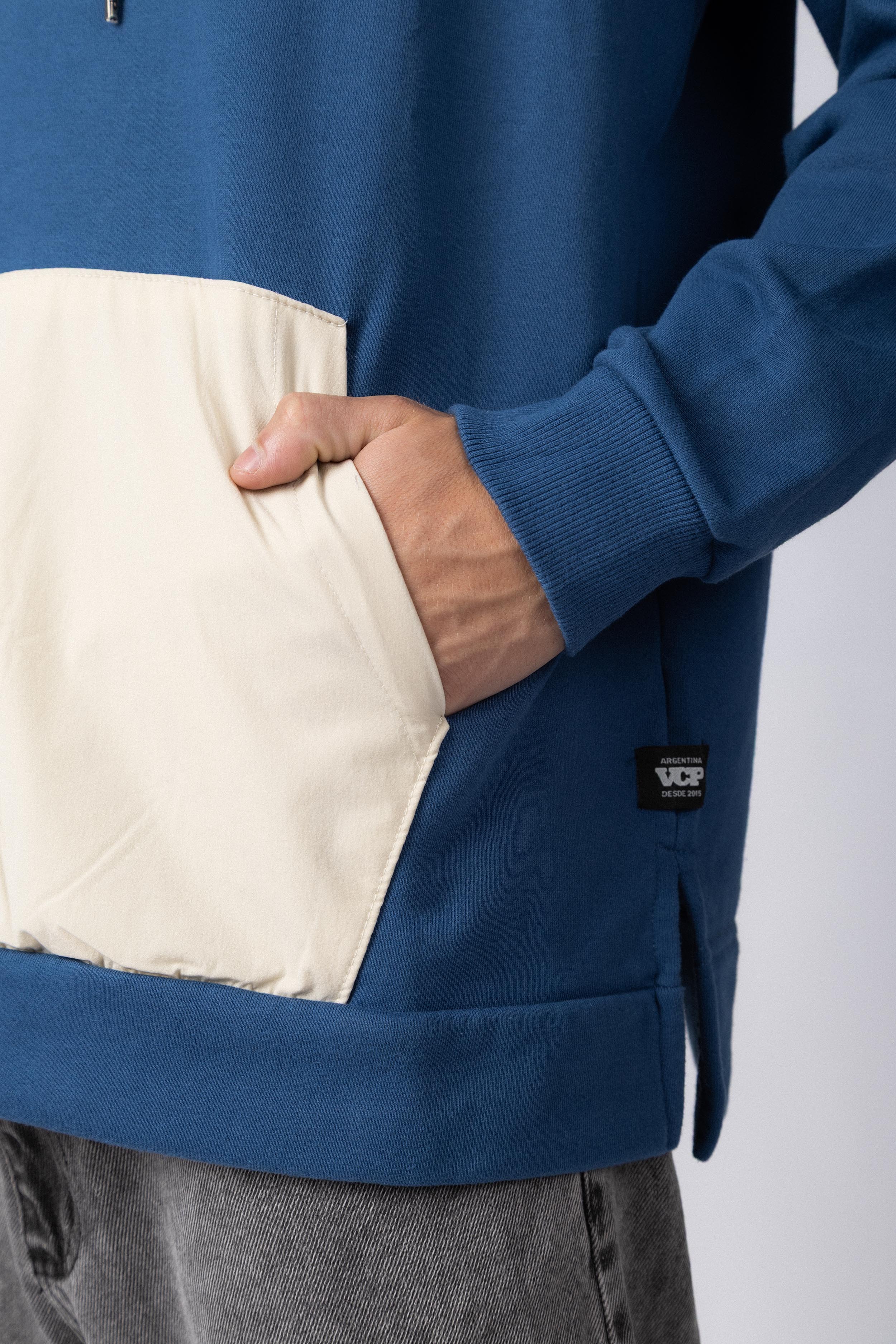 Buzo Canguro Bering Azul