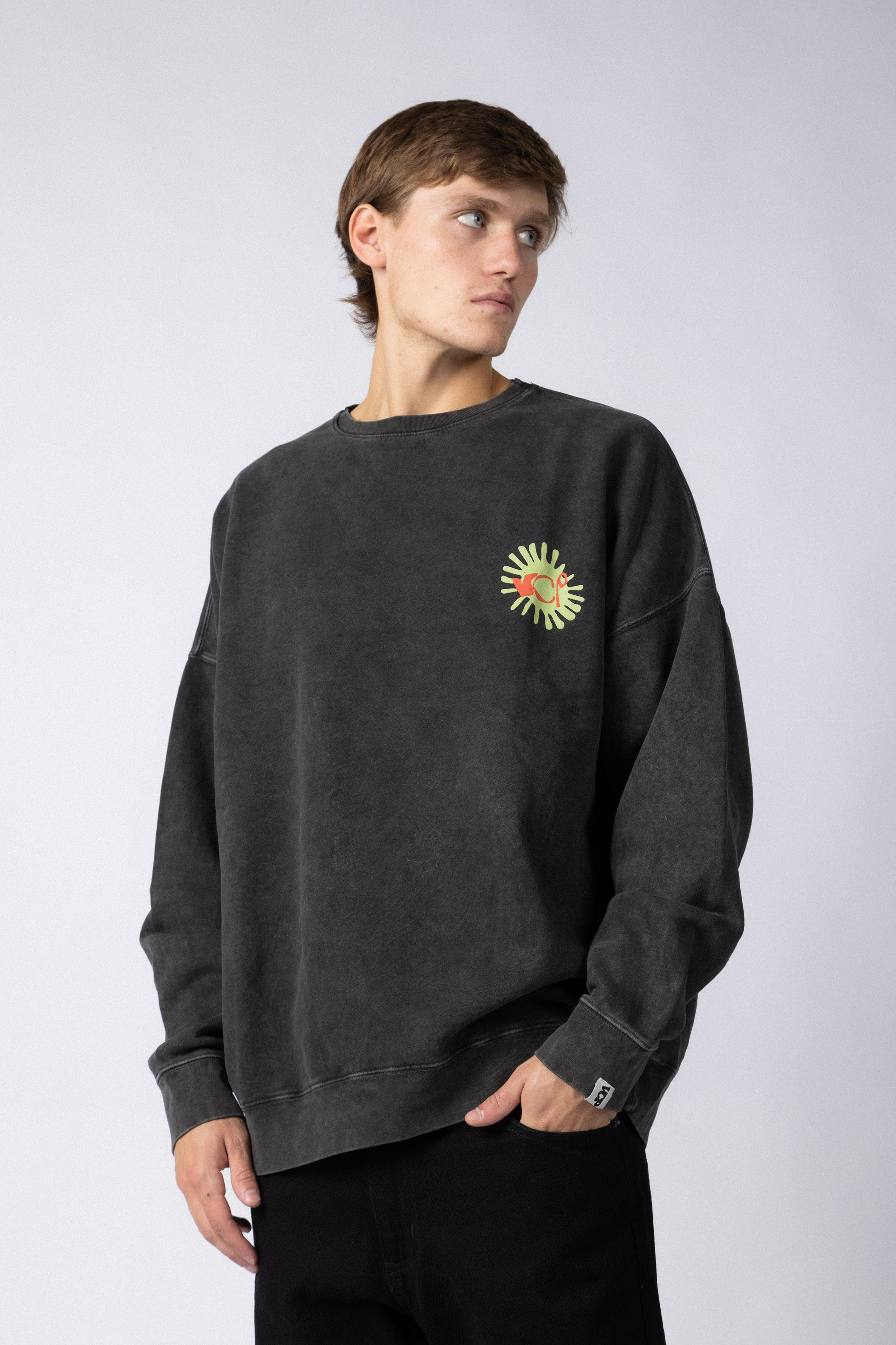 Buzo Over Roux Cute Negro