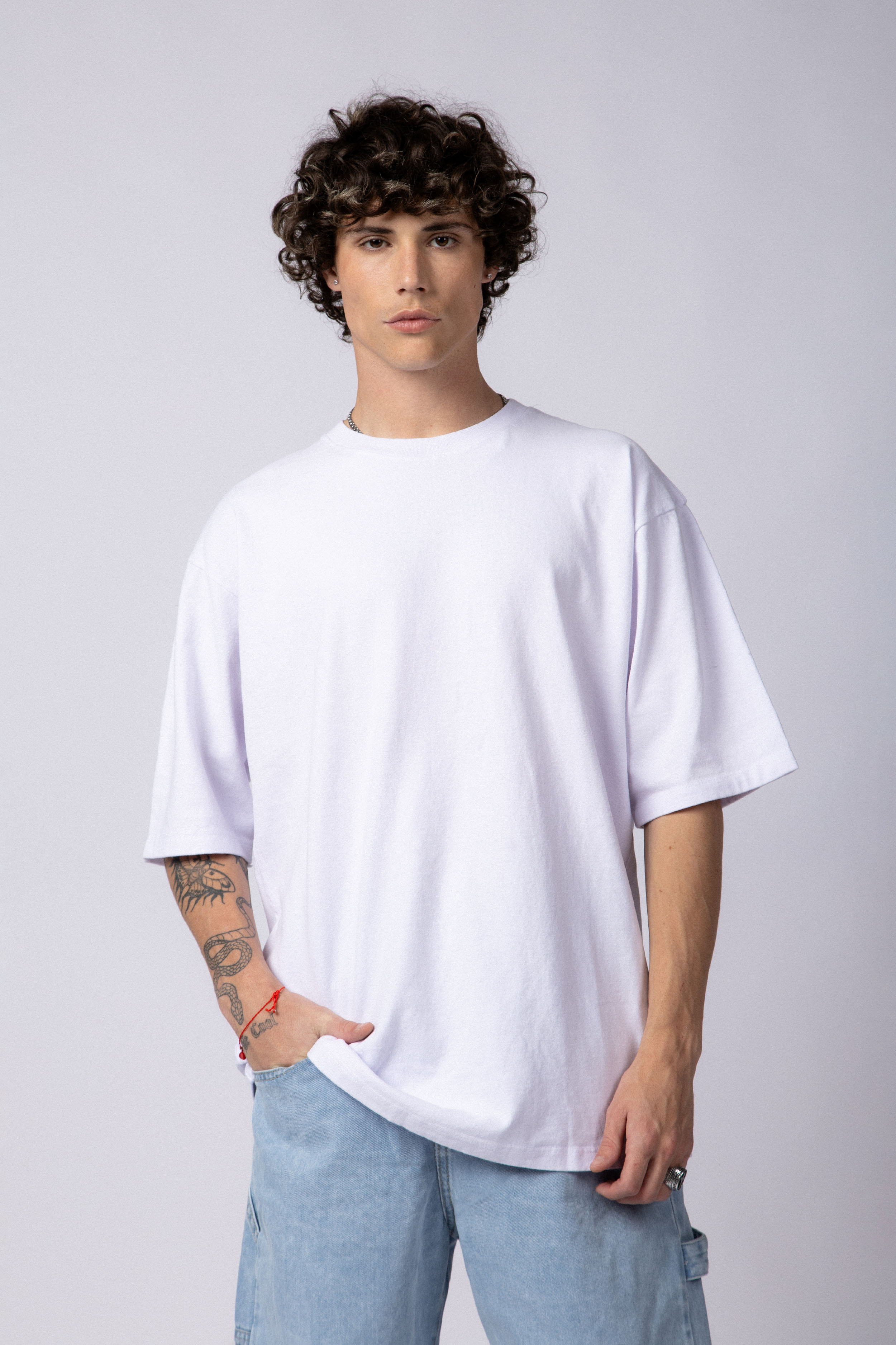 Remera Over Carl Blanca