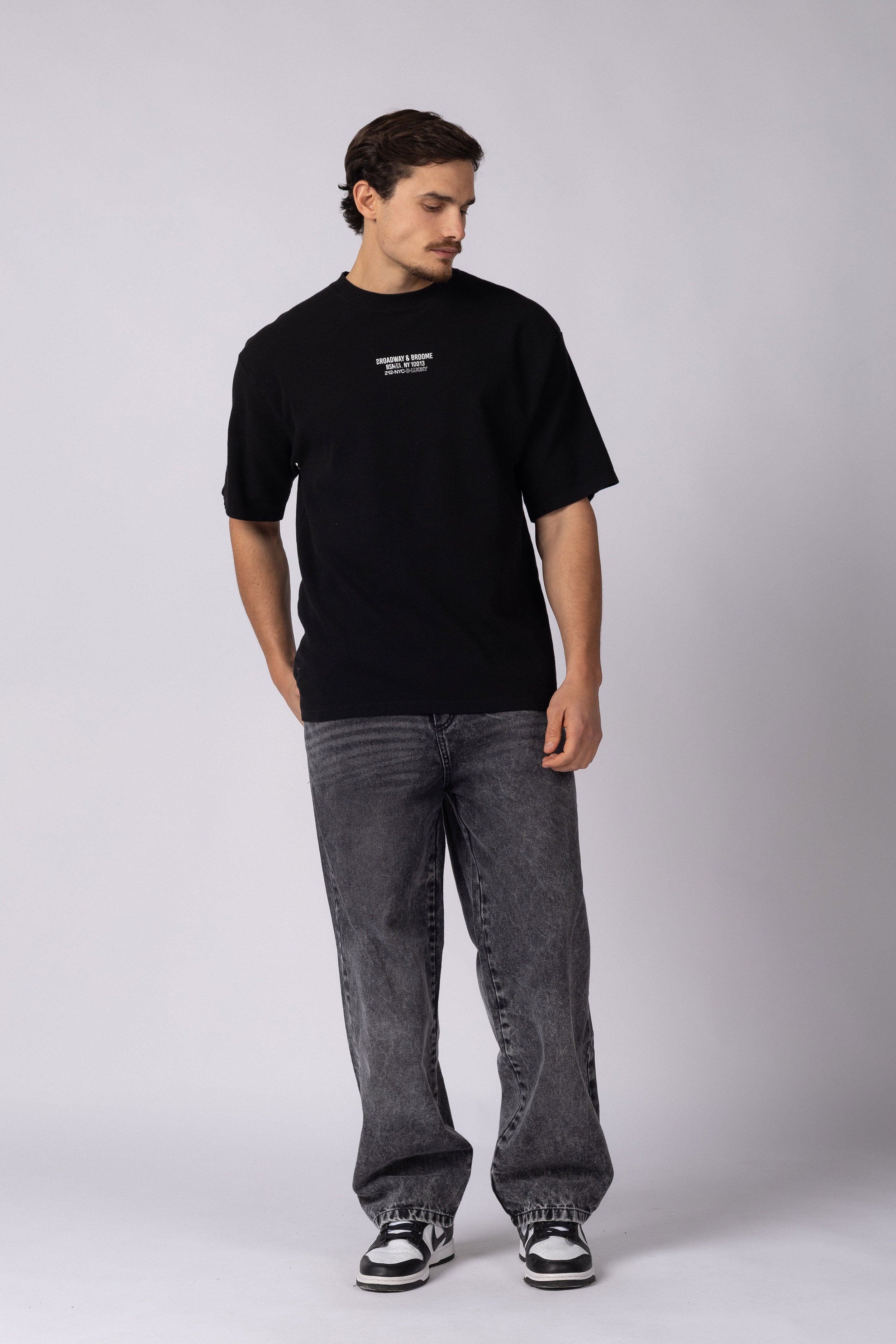 Remera Over Molt Broadway Negro