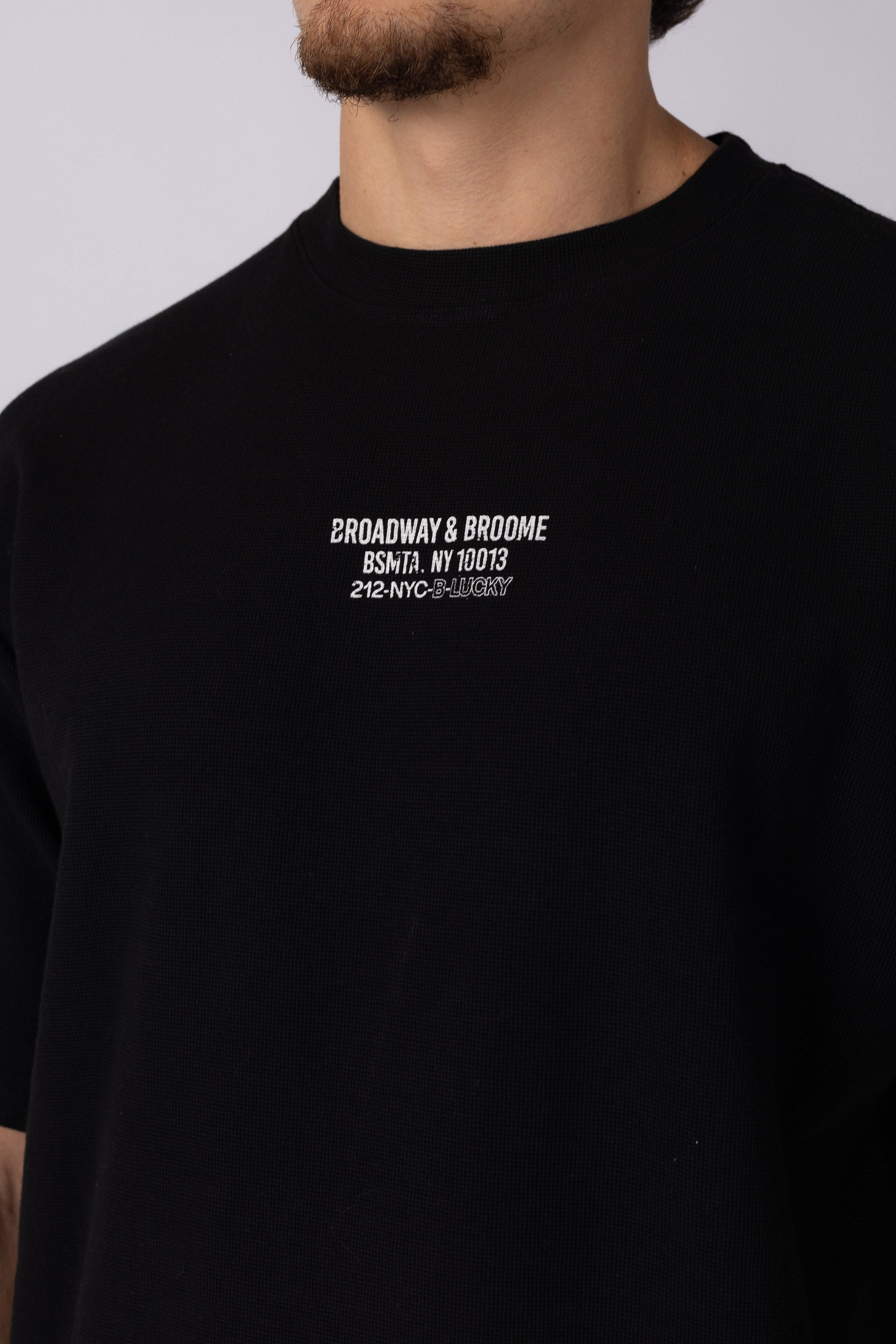 Remera Over Molt Broadway Negro