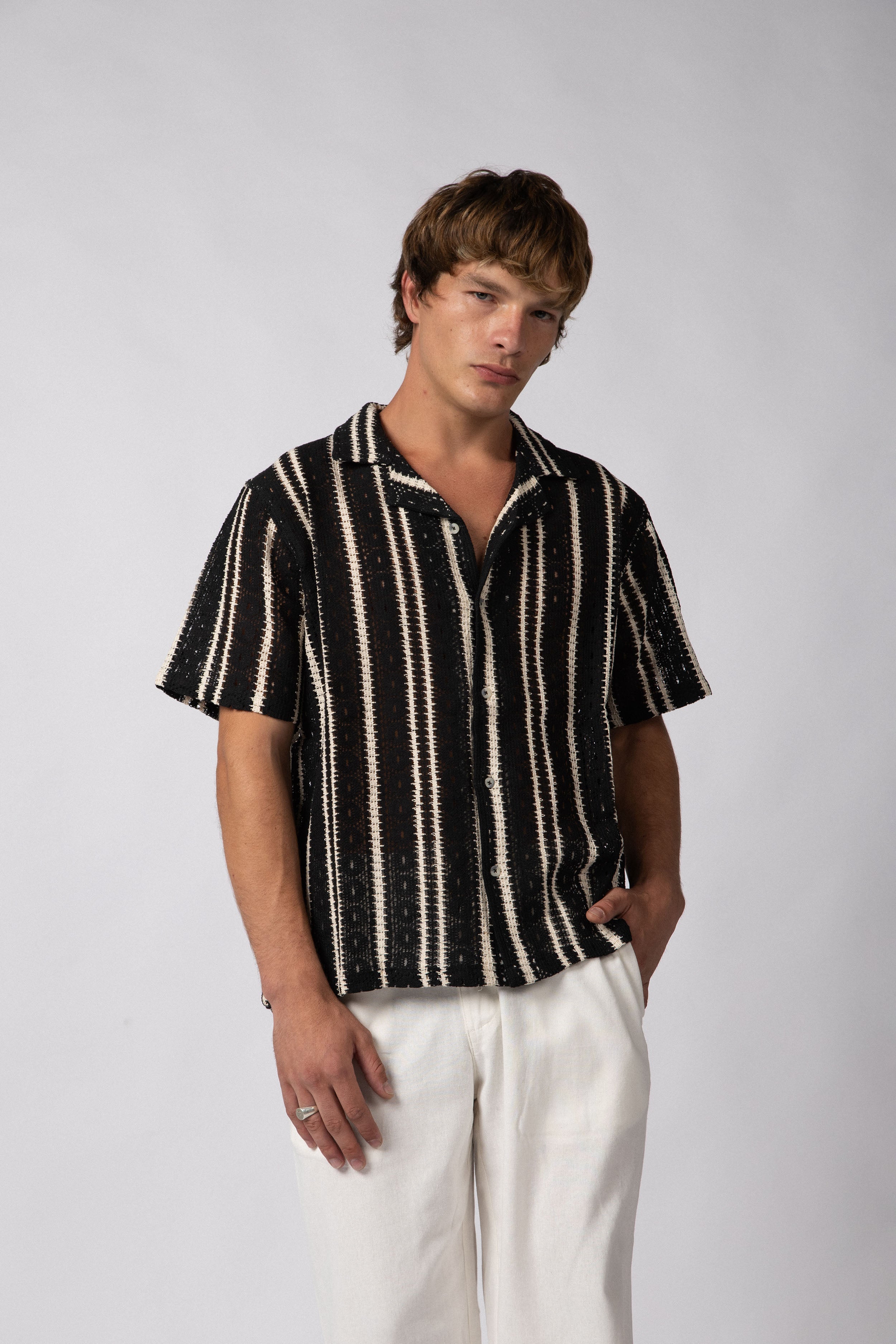 Camisa Manga Corta Crochet Steam Negra