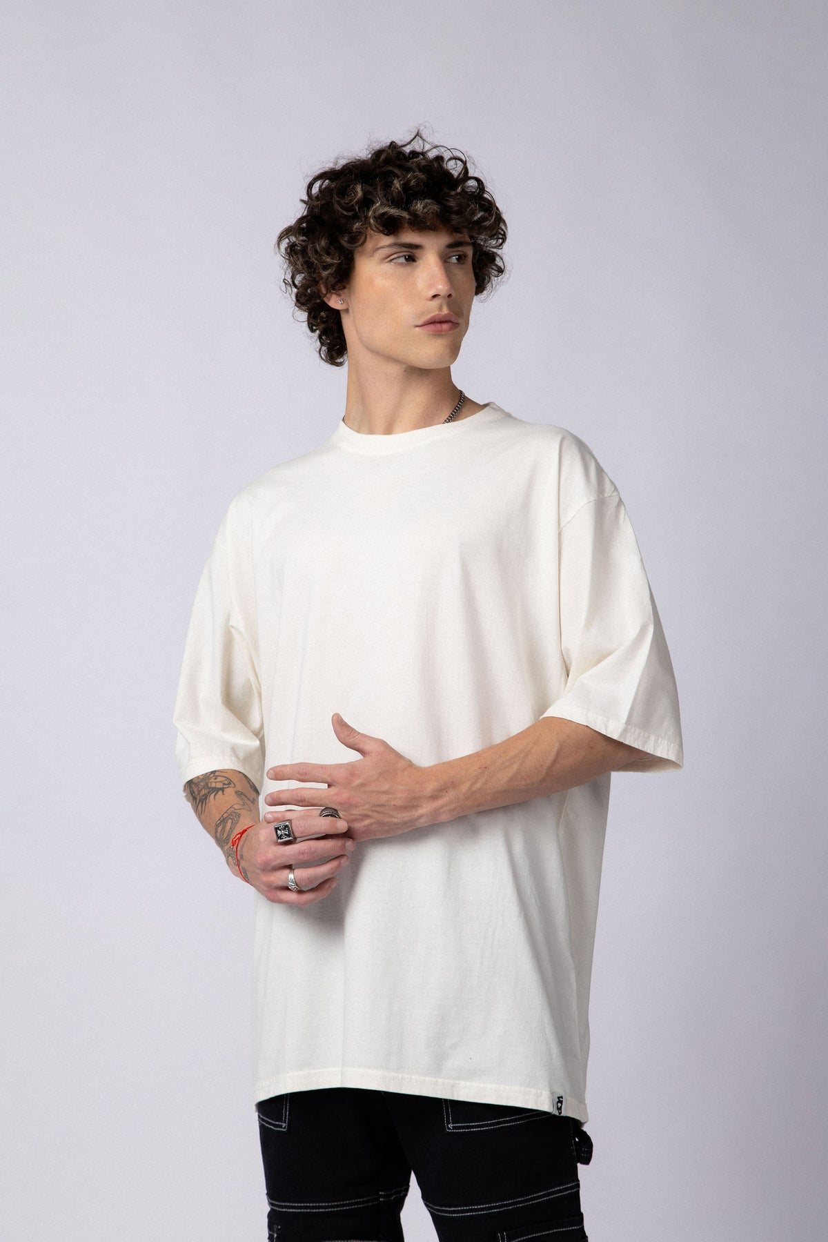 Remera Over Theo Crudo