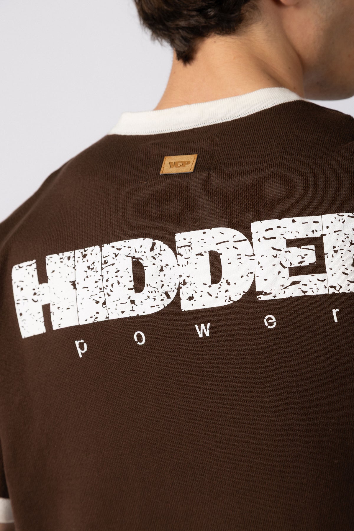 Remera Tejida Griffin Choco