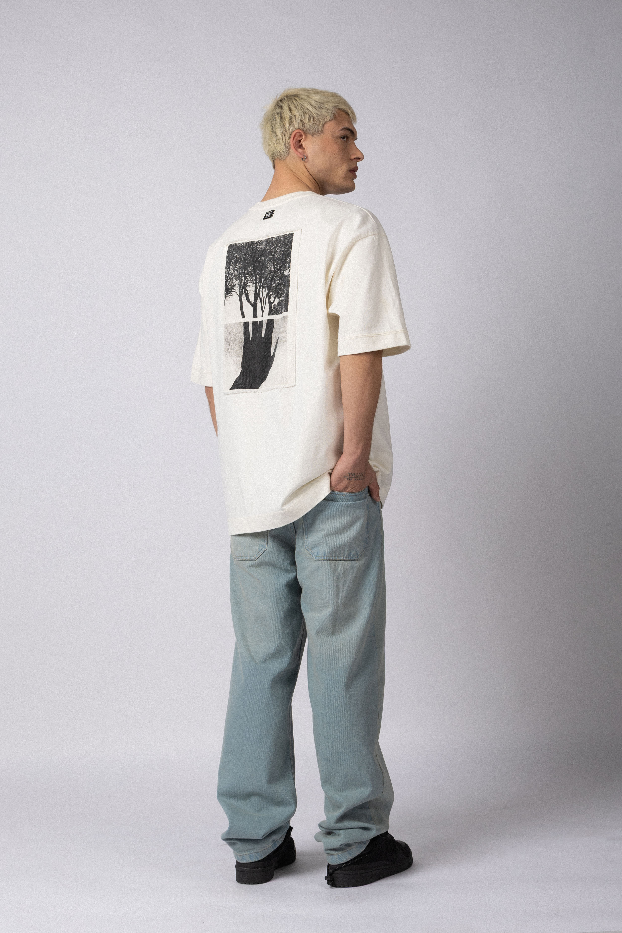 Remera Over GR Connect Crudo