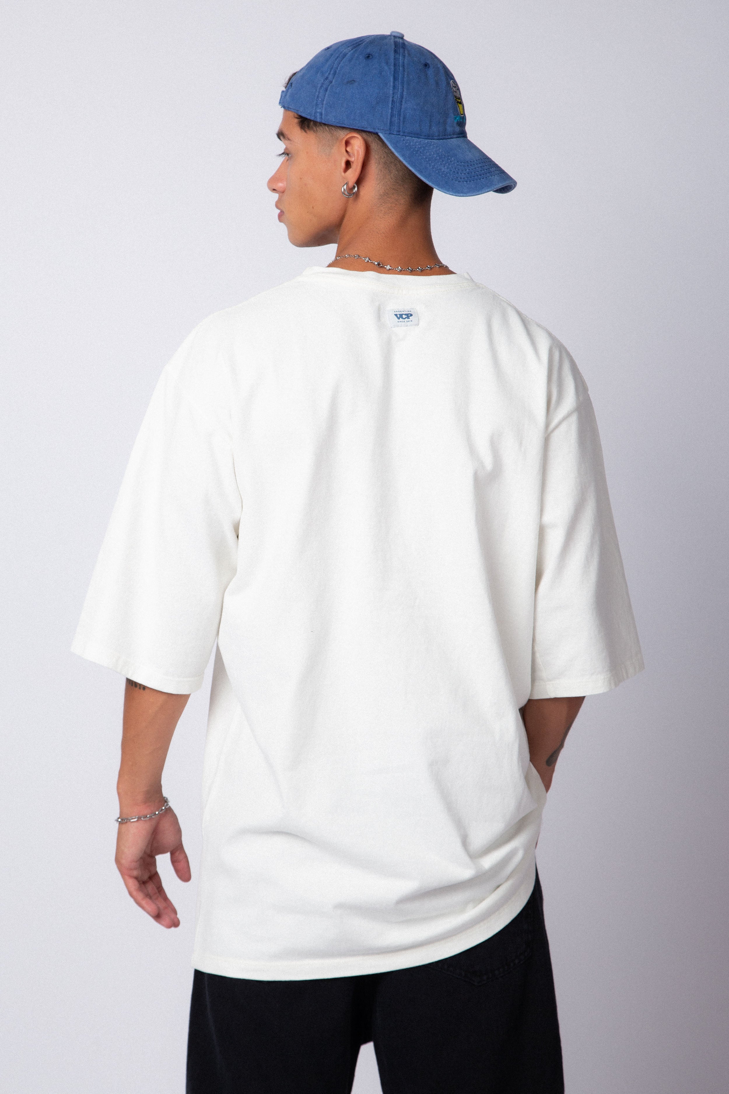 Remera Over Carl Crudo