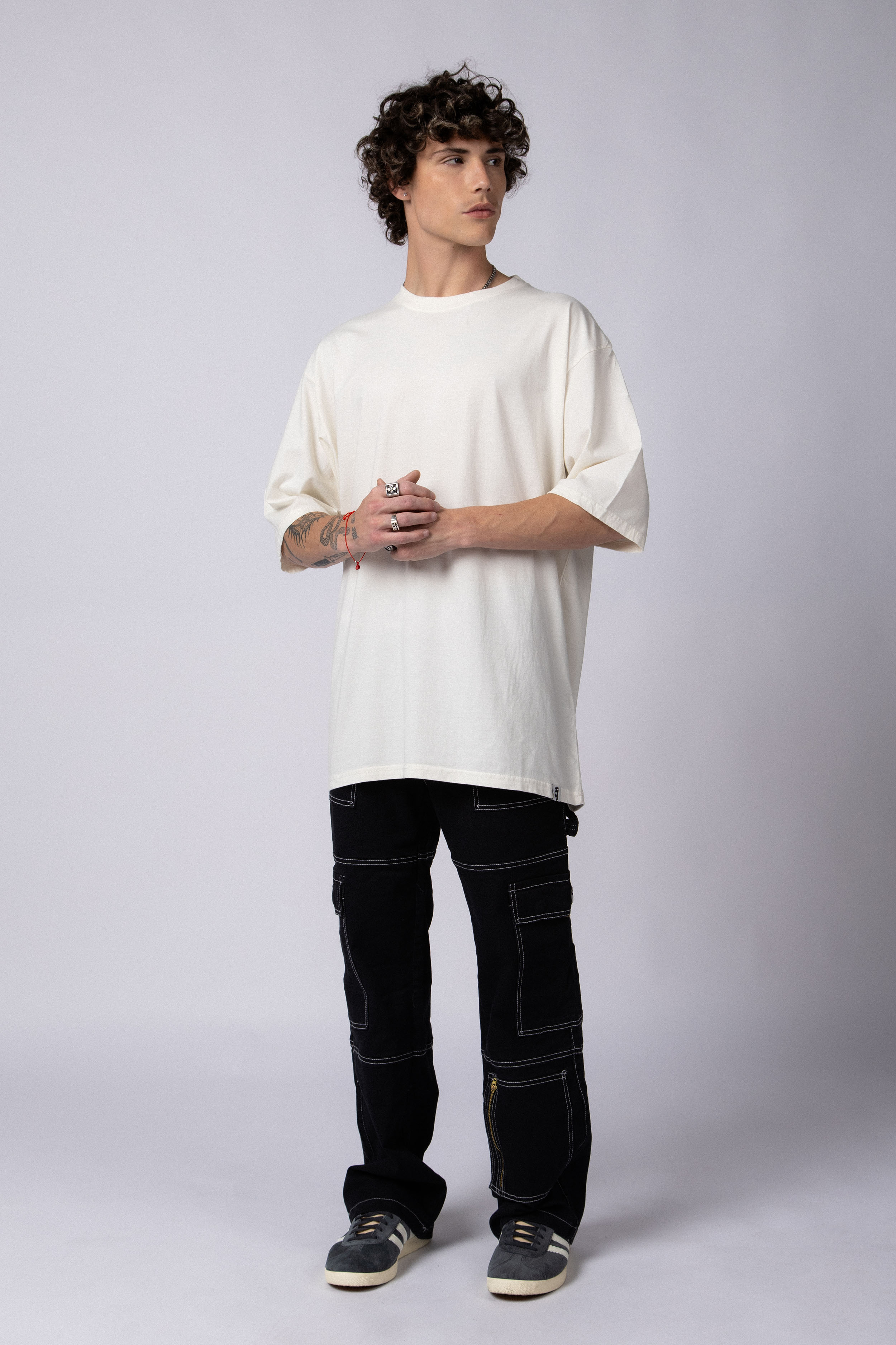 Remera Over Theo Crudo