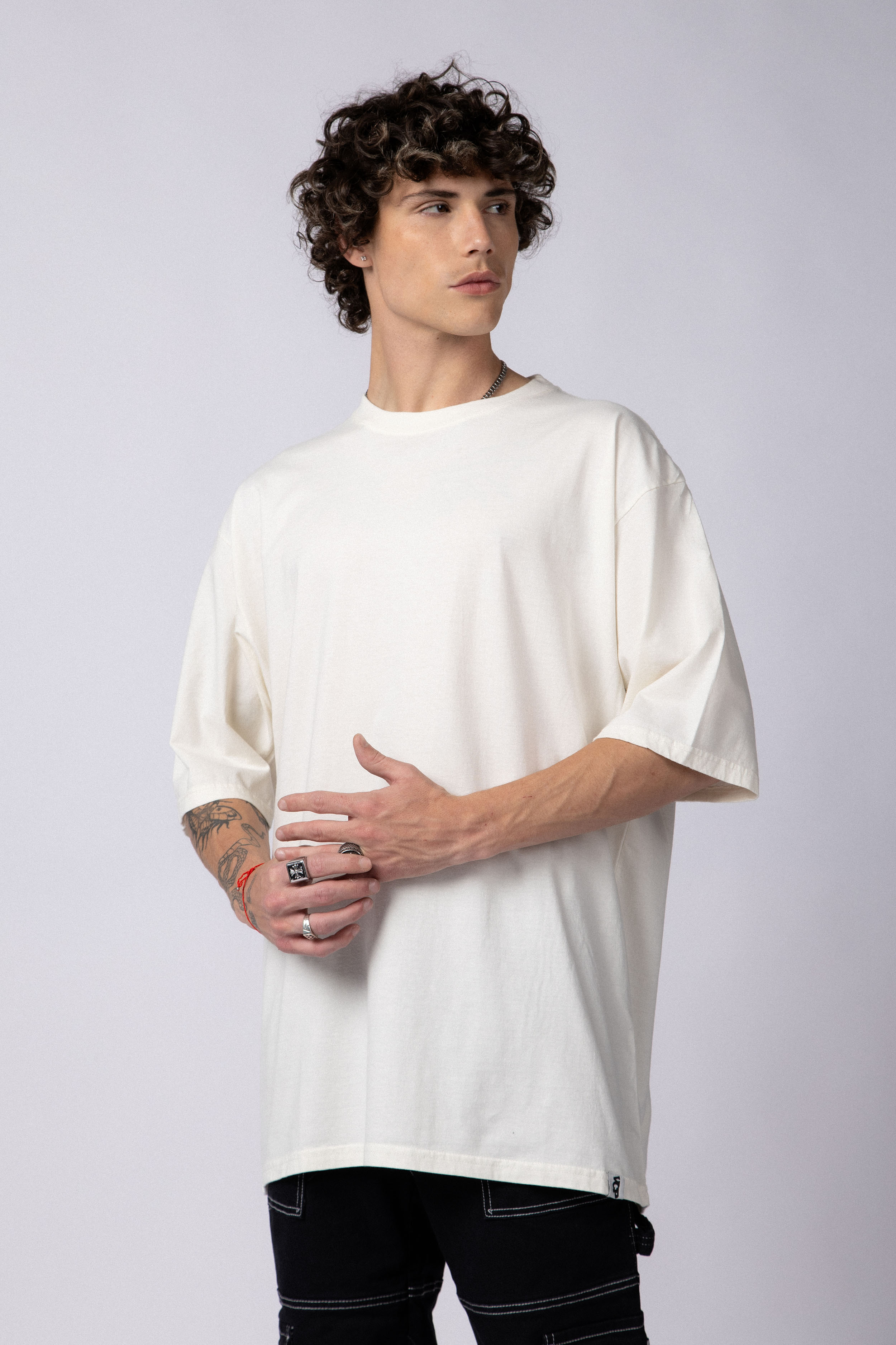 Remera Over Theo Crudo