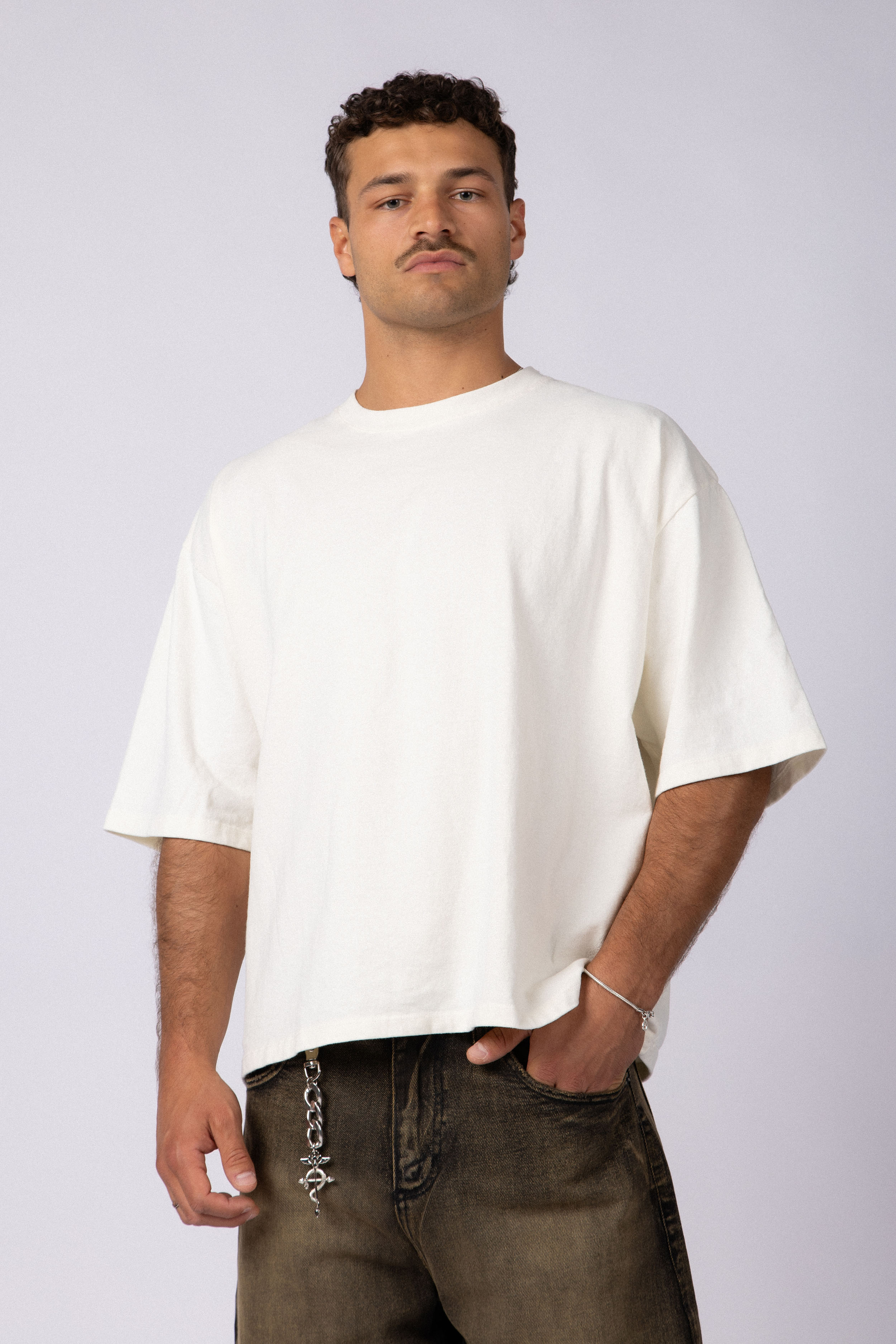 Remera Boxy Zac Crudo