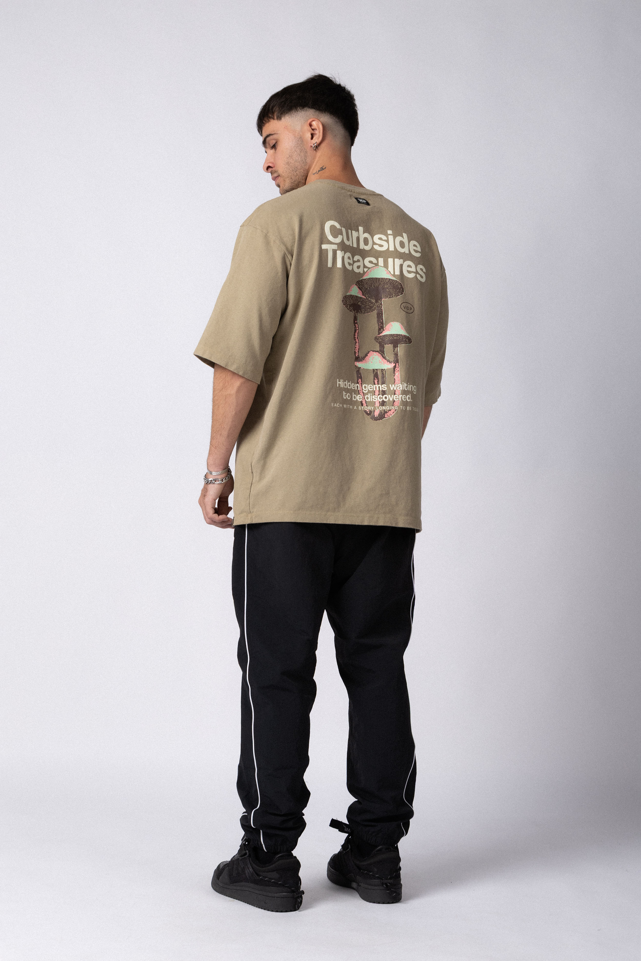 Remera Over Rhy Curbi Beige