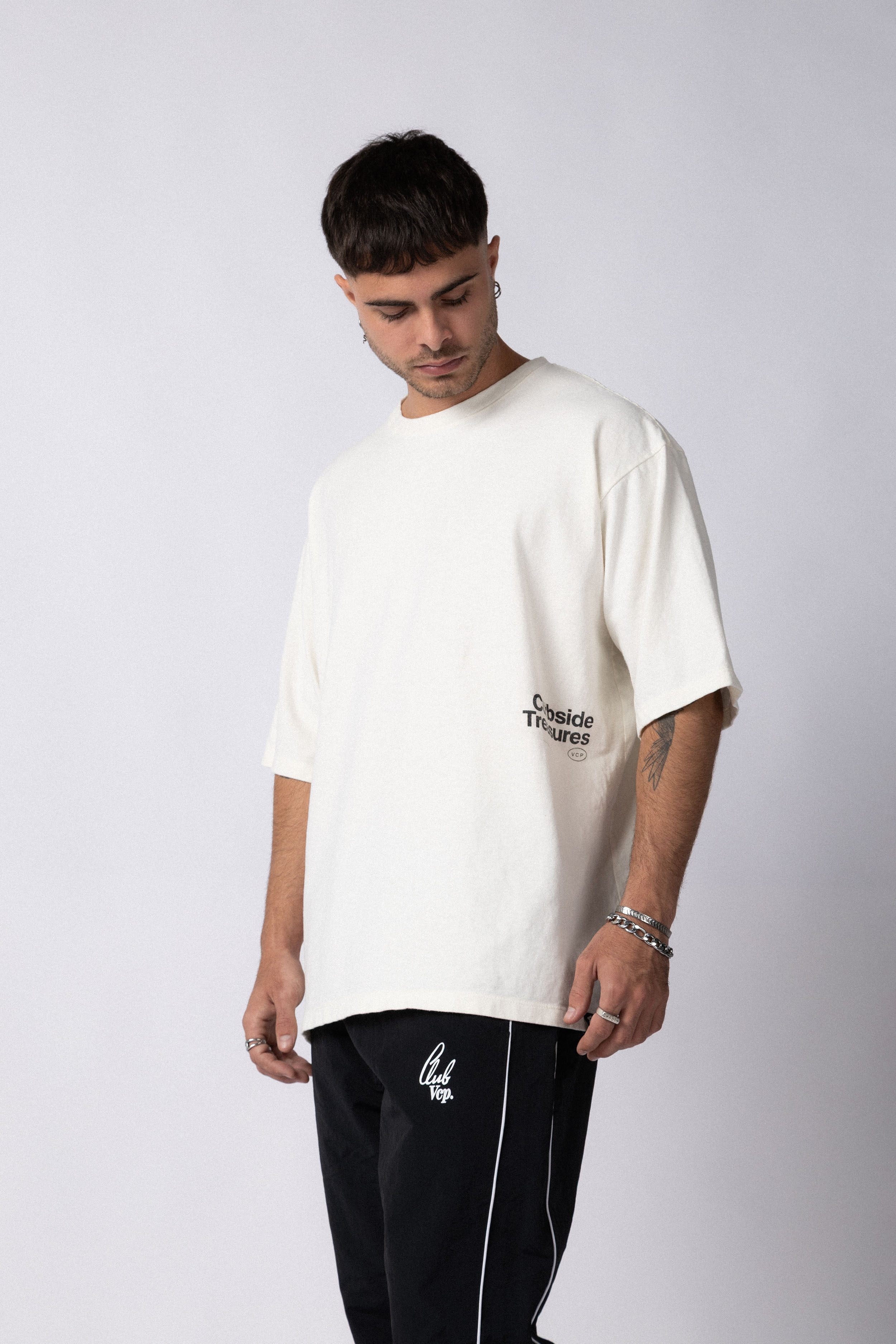 Remera Over Rhy Curbi Crudo