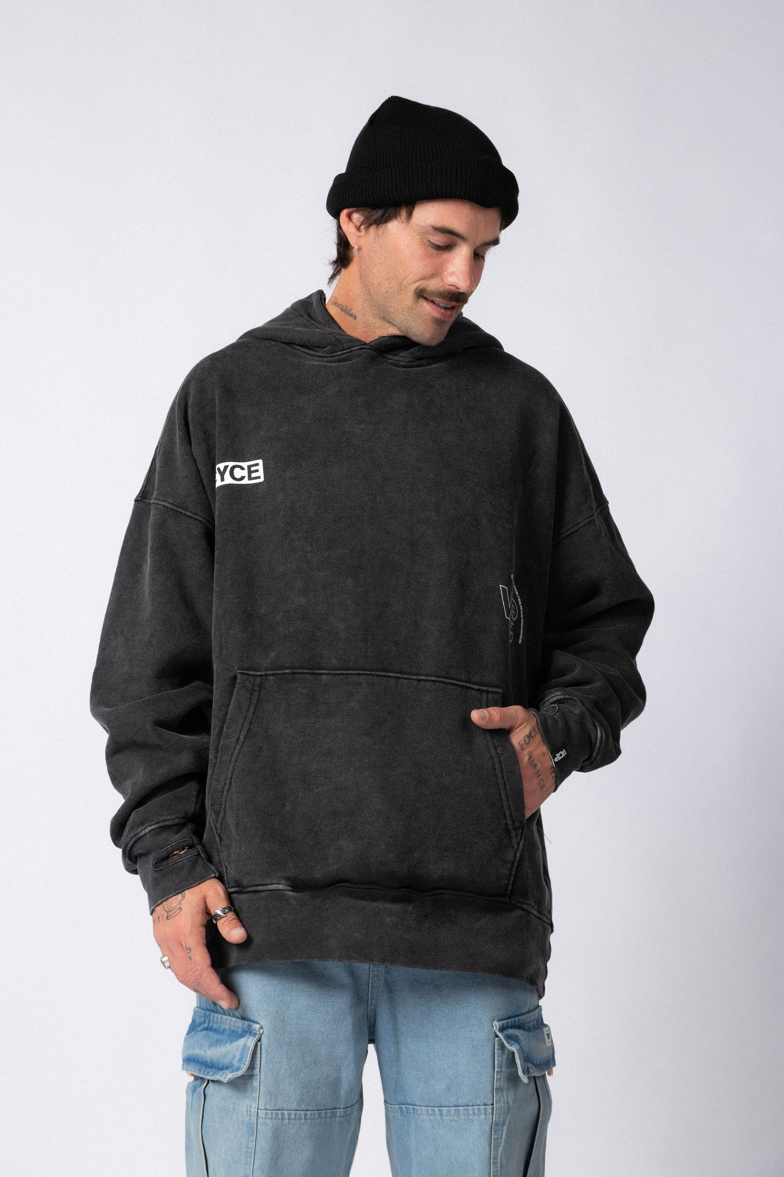 Buzo Canguro Over Jax Cyce Negro