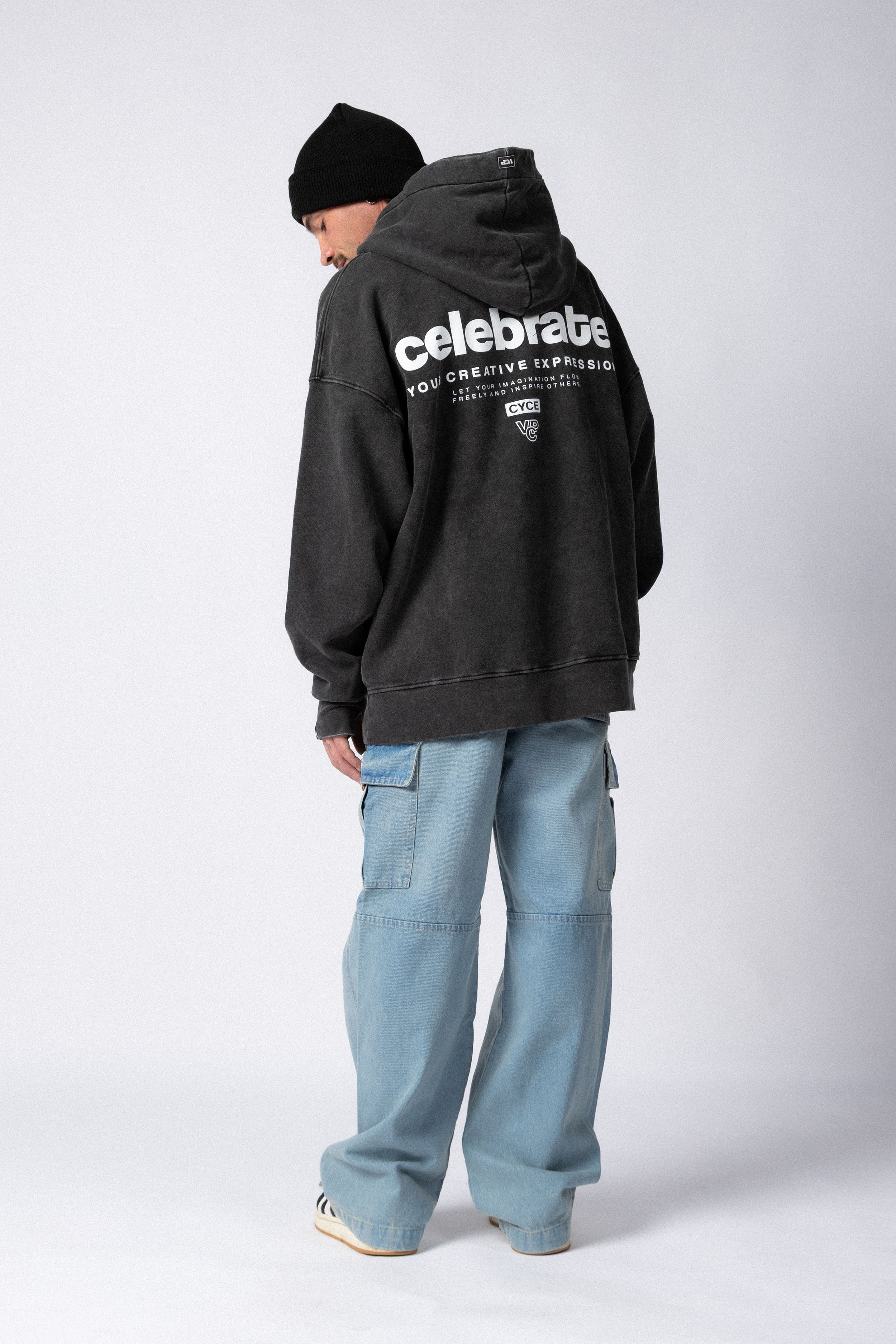 Buzo Canguro Over Jax Cyce Negro