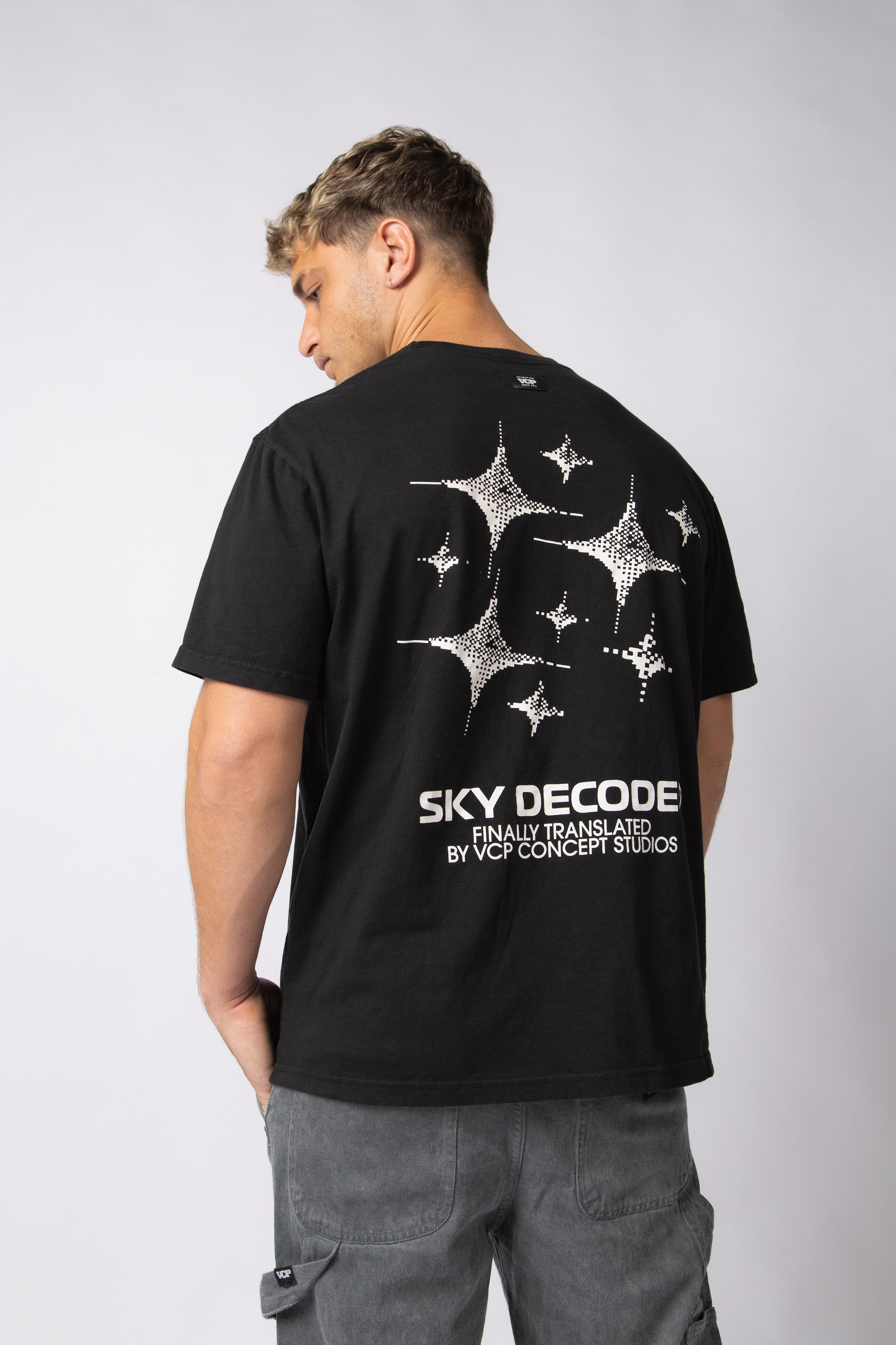 Remera RGL Decoded Negra