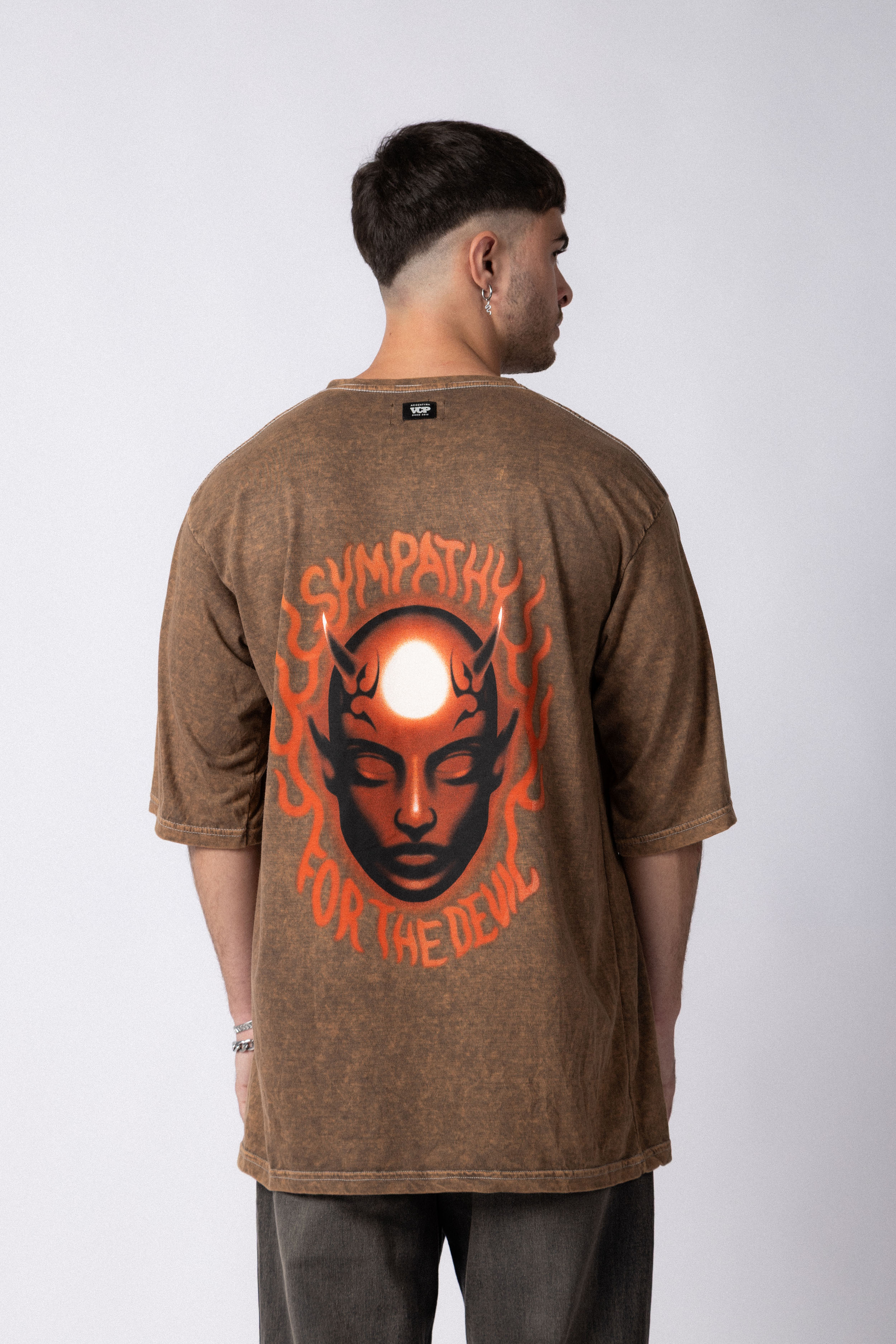 Remera GB Devil Camel