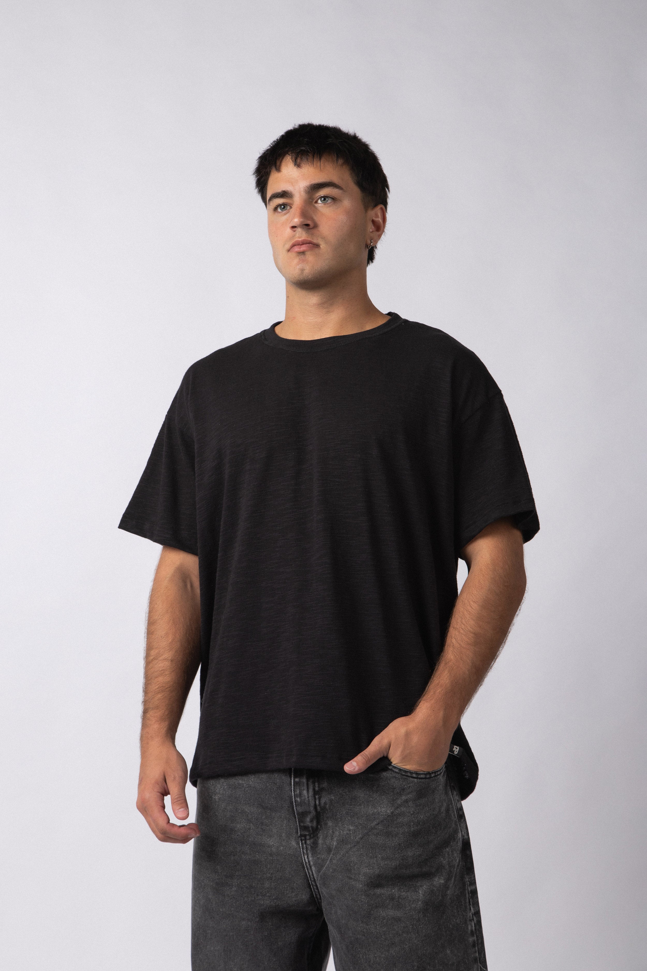 Remera Patch Drop Negra