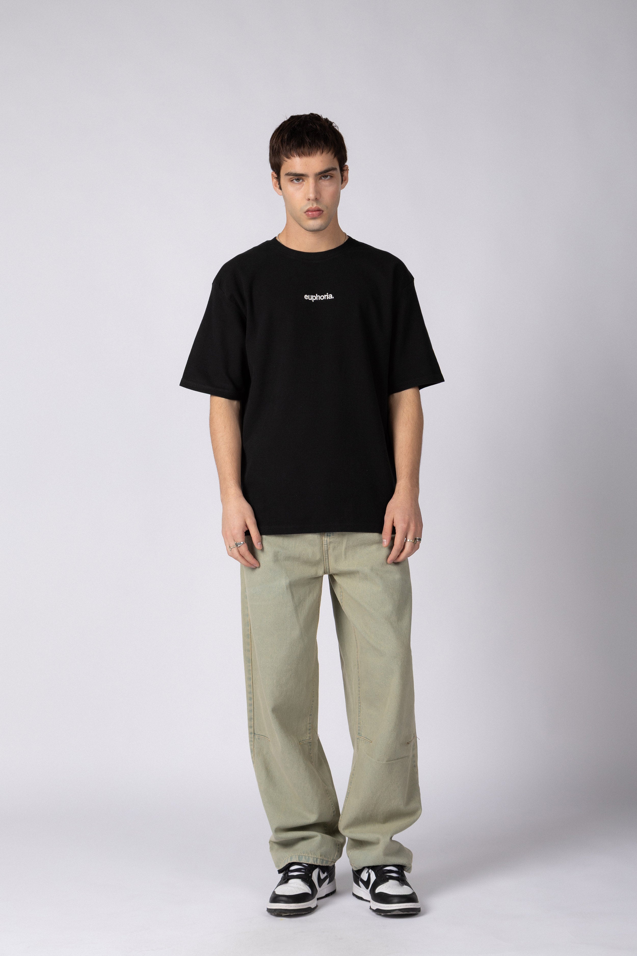 Remera Over Hana Euphoria Negra