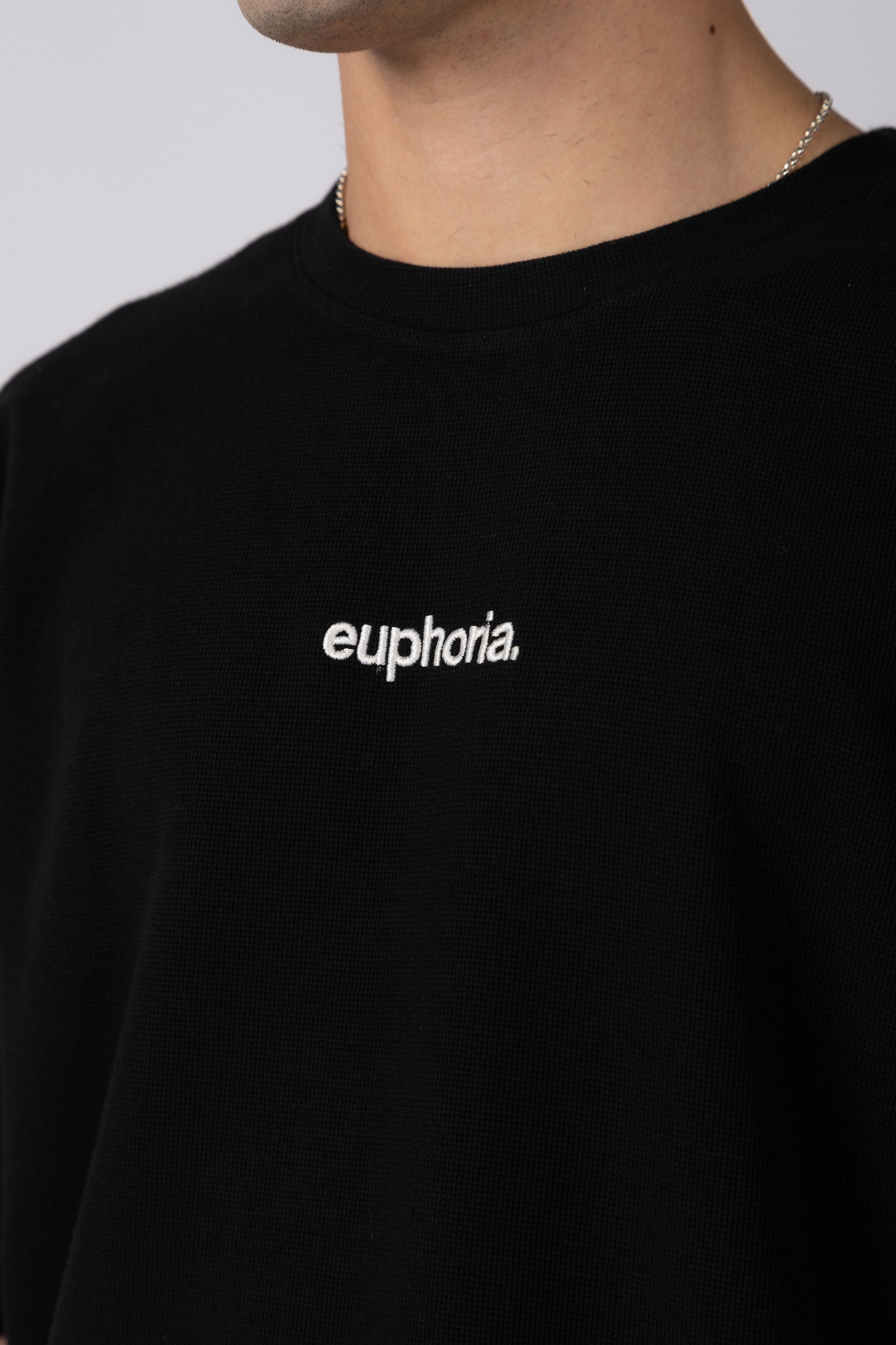 Remera Over Hana Euphoria Negra