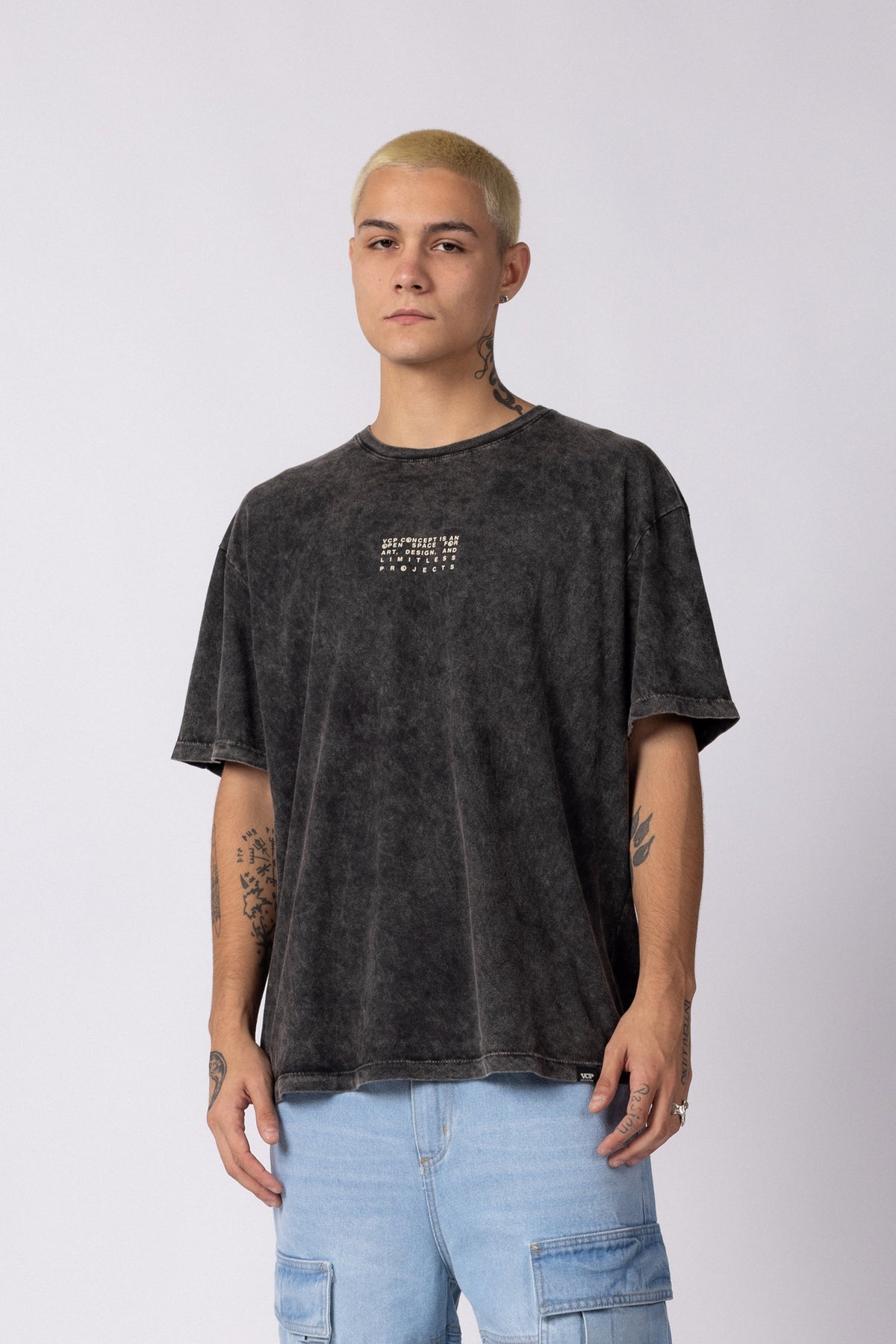 Remera DB Gaze Negra