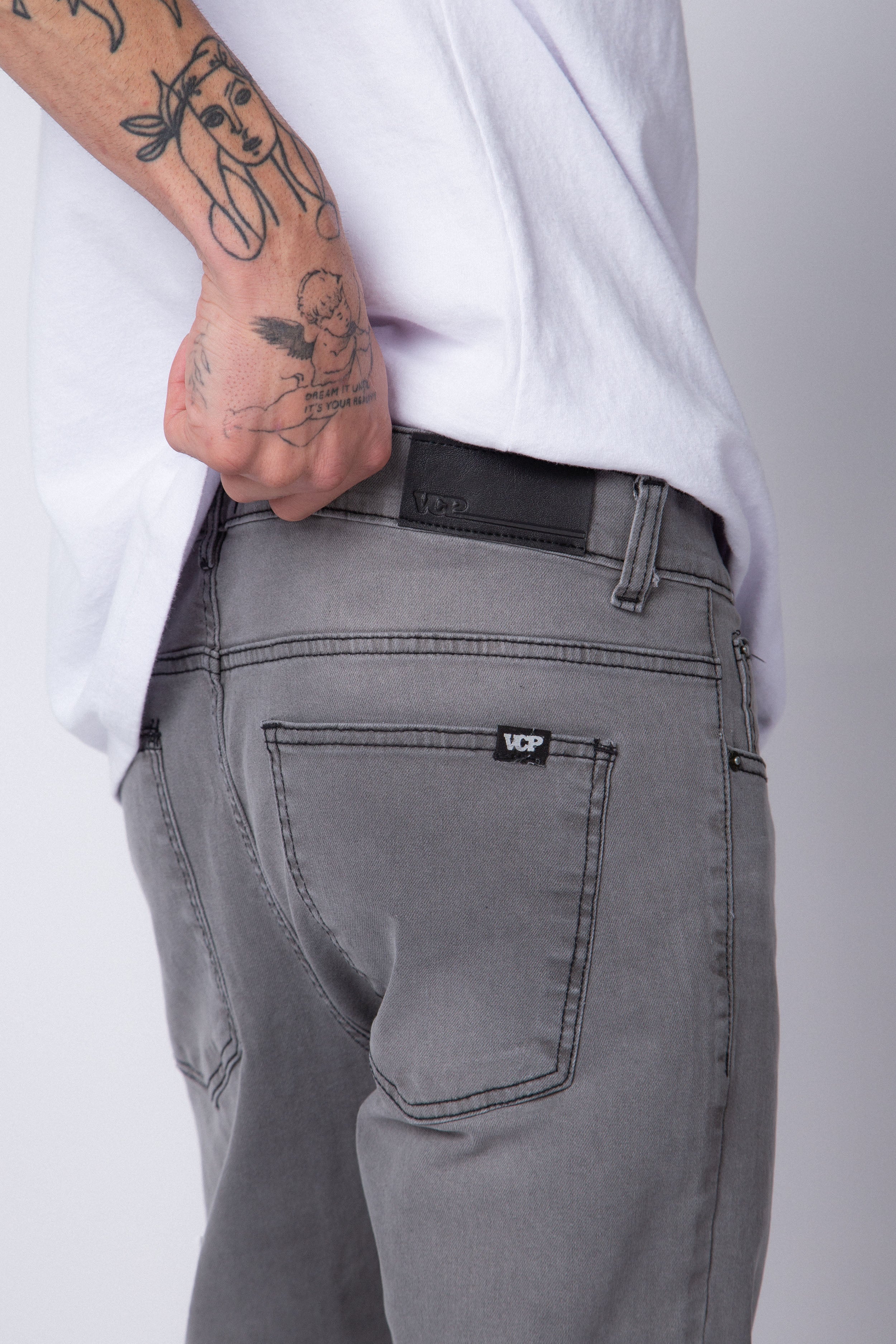 Jean Falcon Gris