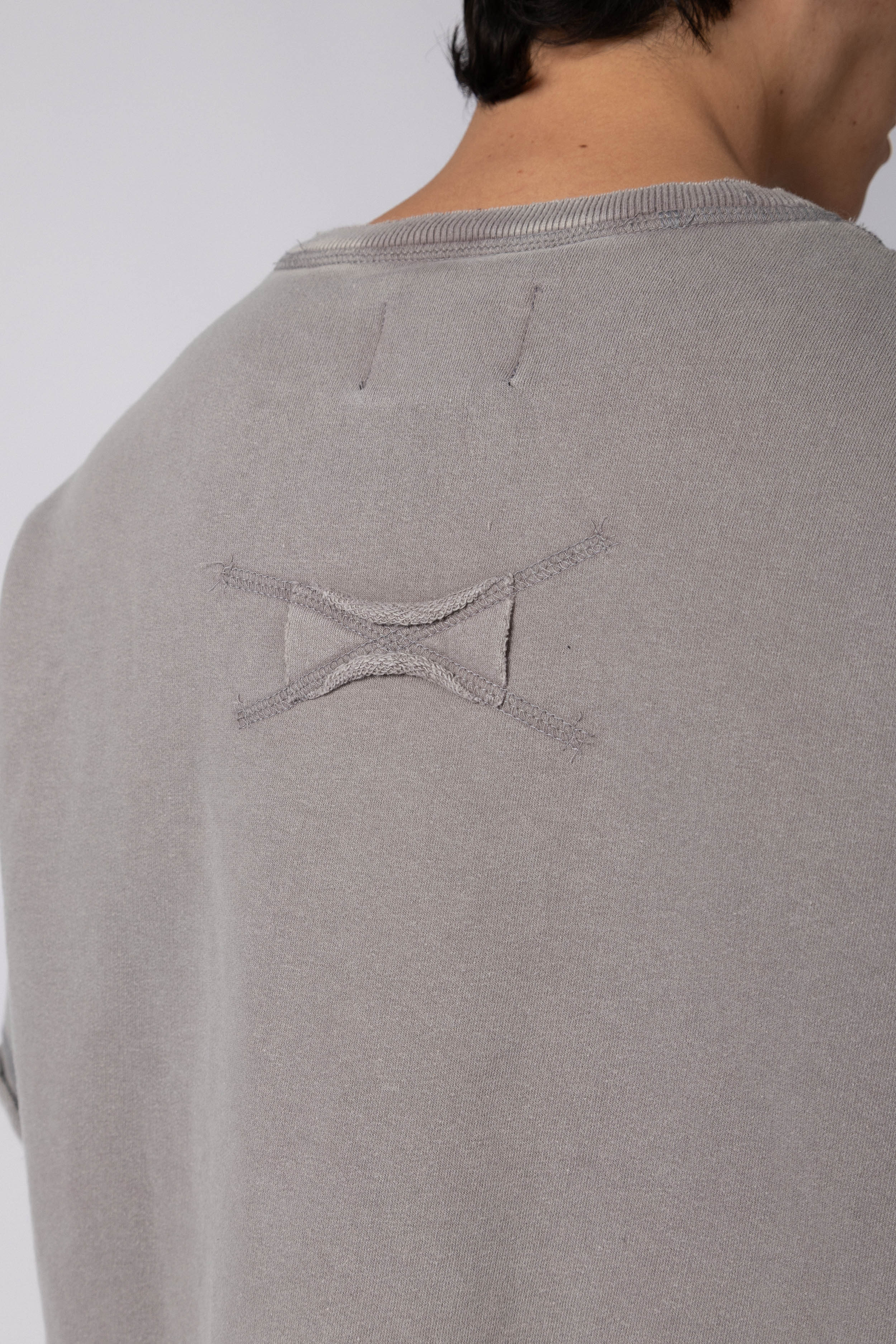 Remeron Rustico Over Skar Gris