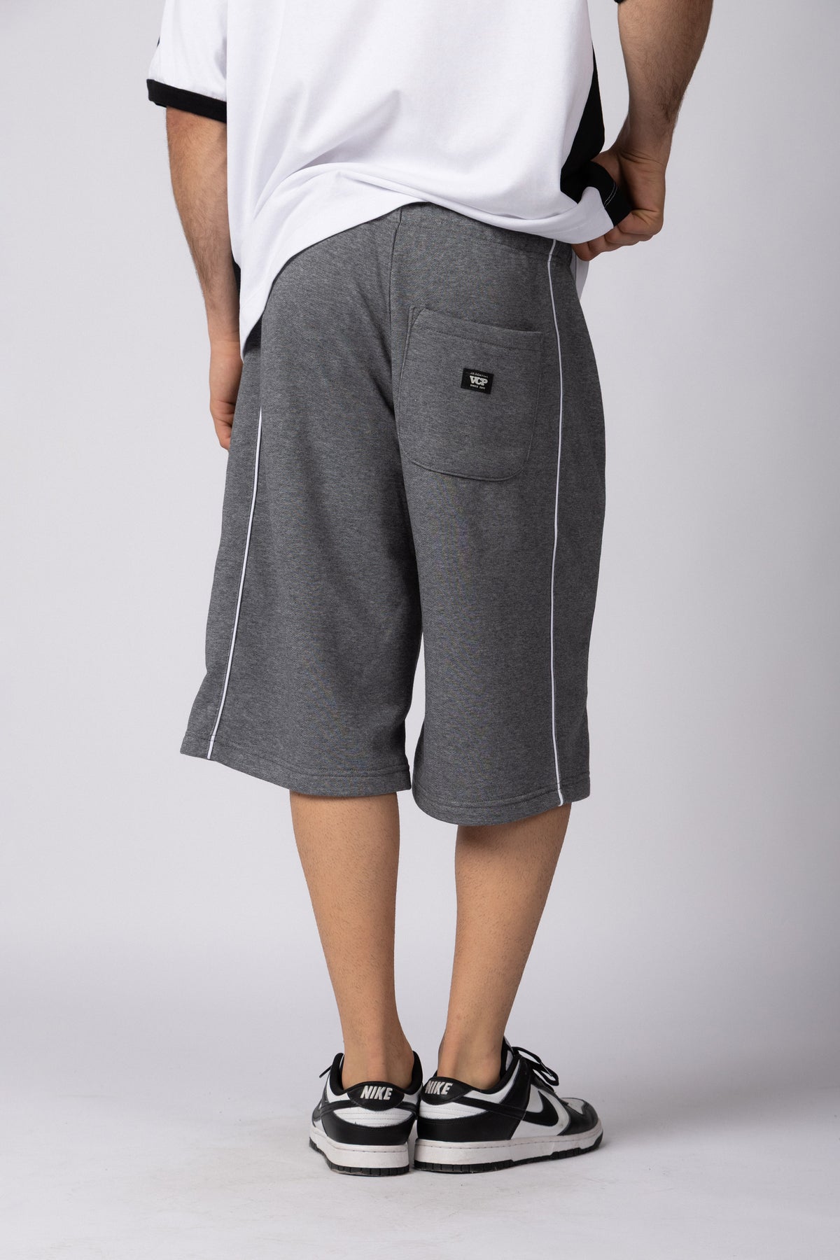 Bermuda Baggy Fena Gris