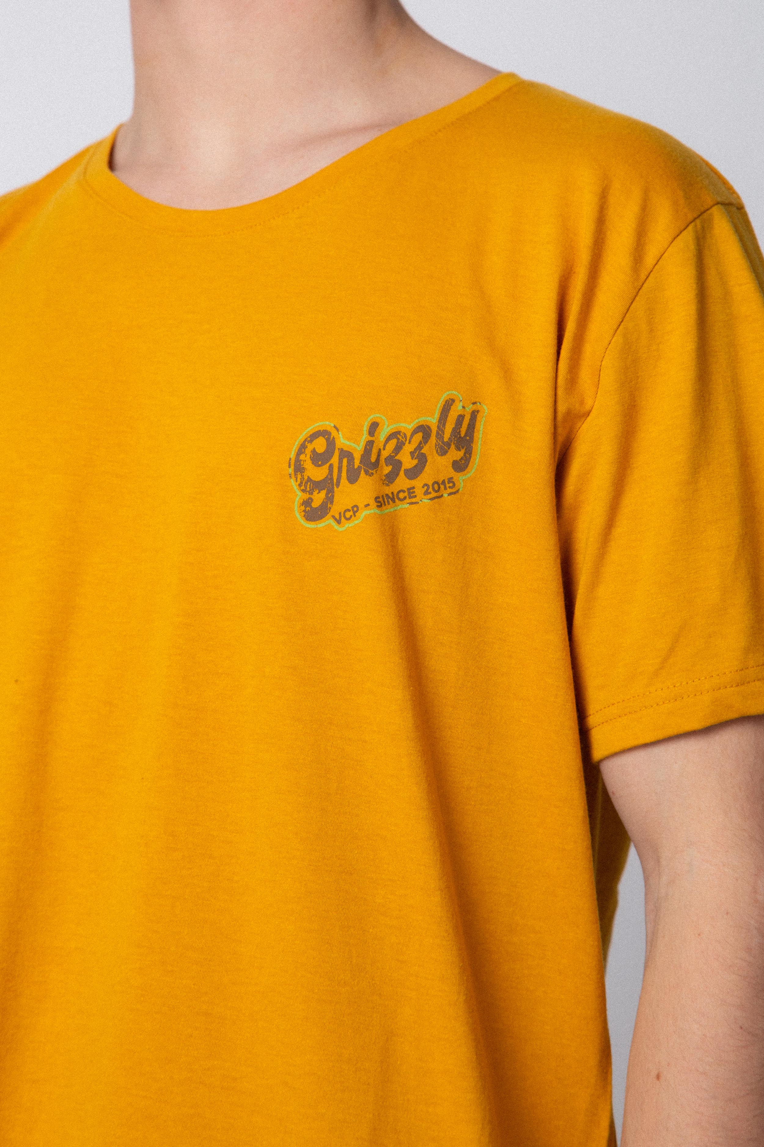 Remera Grizzly Mostaza
