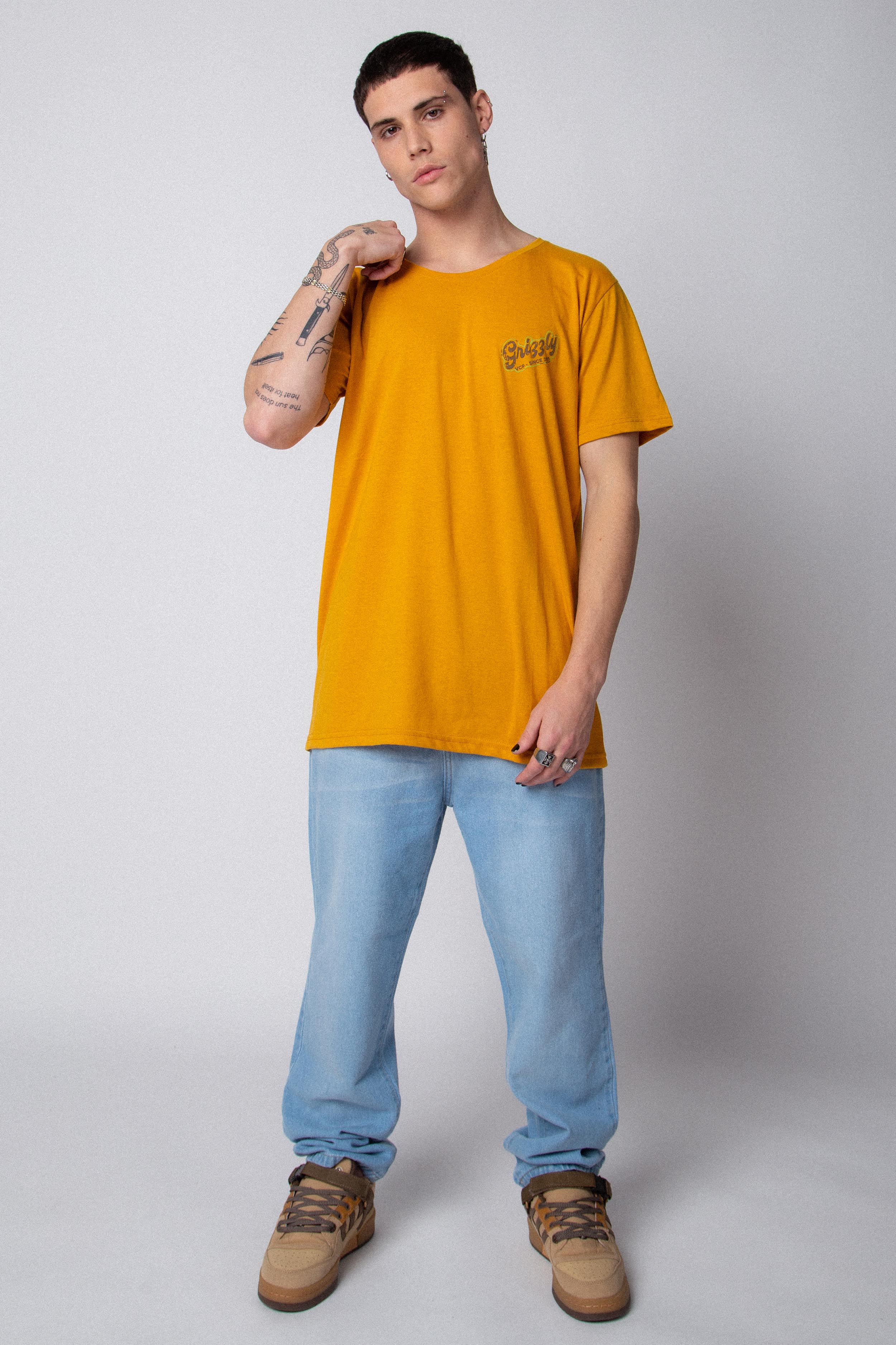 Remera Grizzly Mostaza