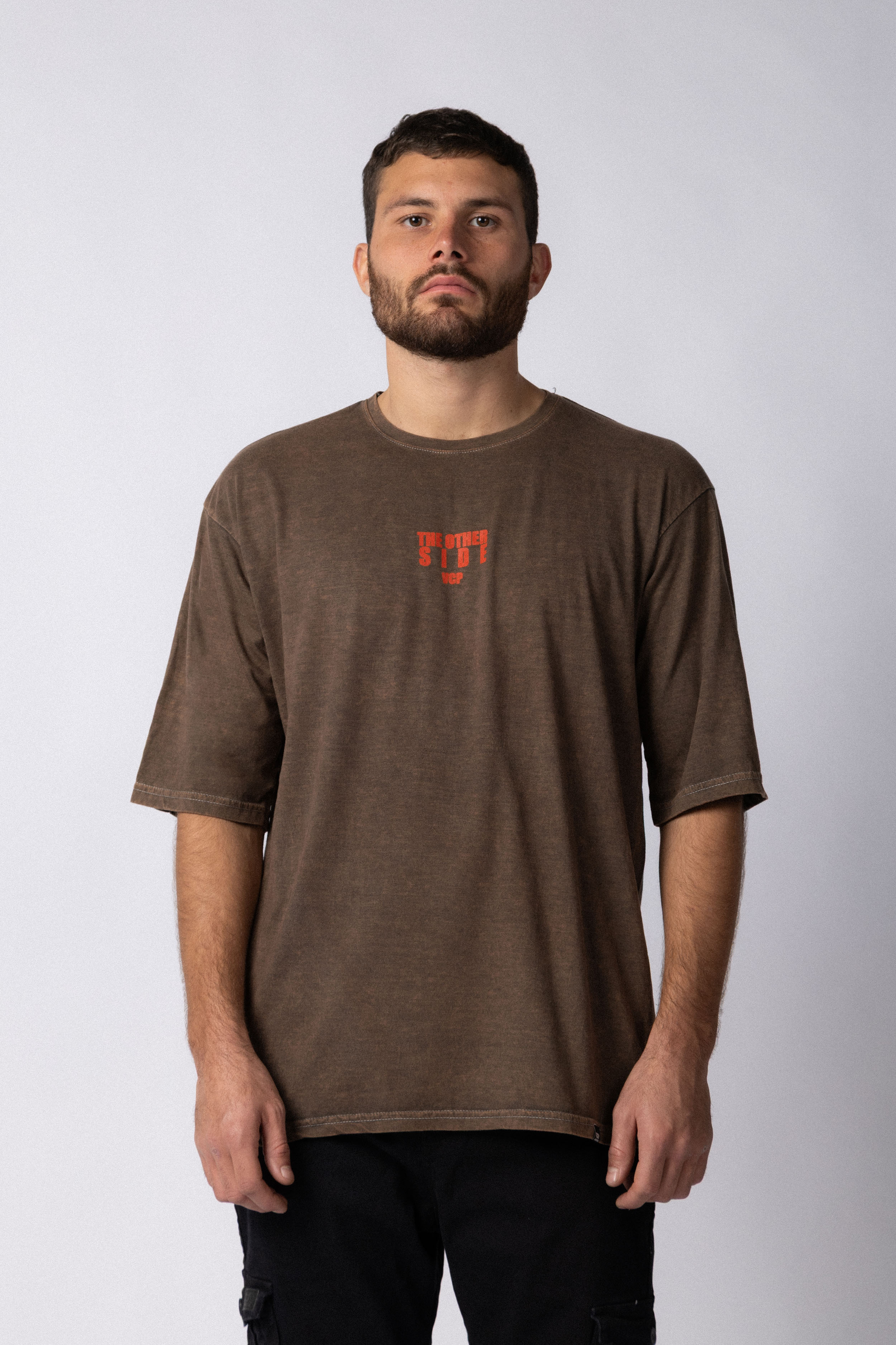 Remera GB Hand Choco