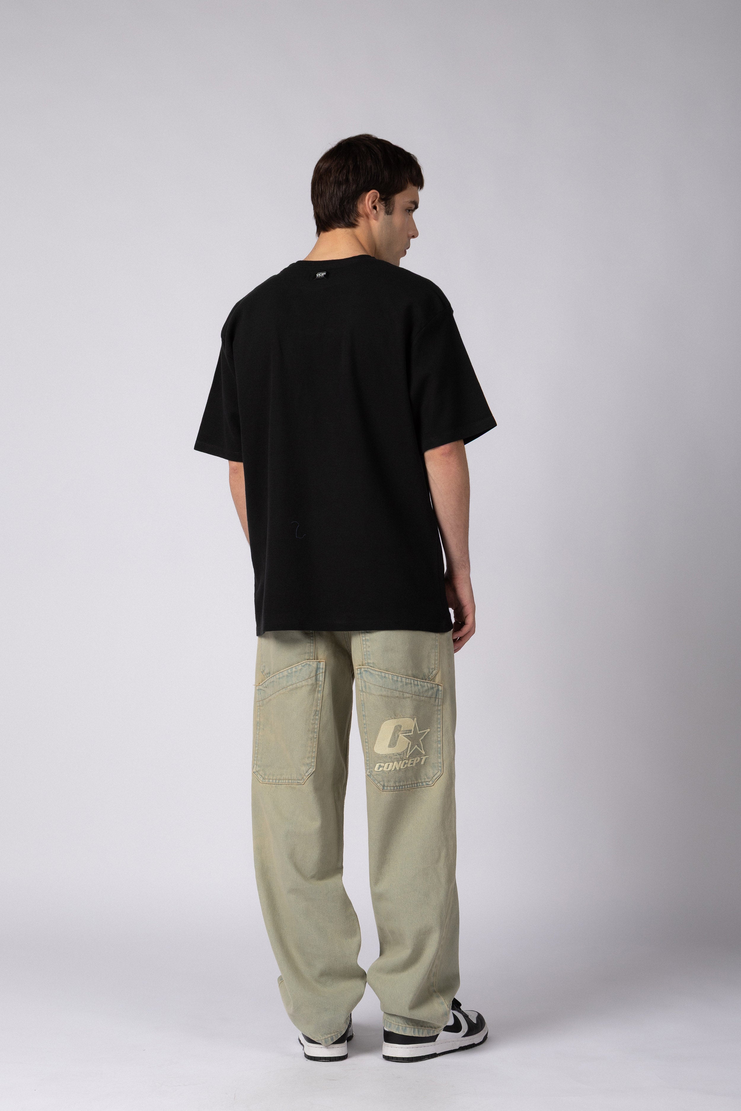 Remera Over Hana Harmo Negra