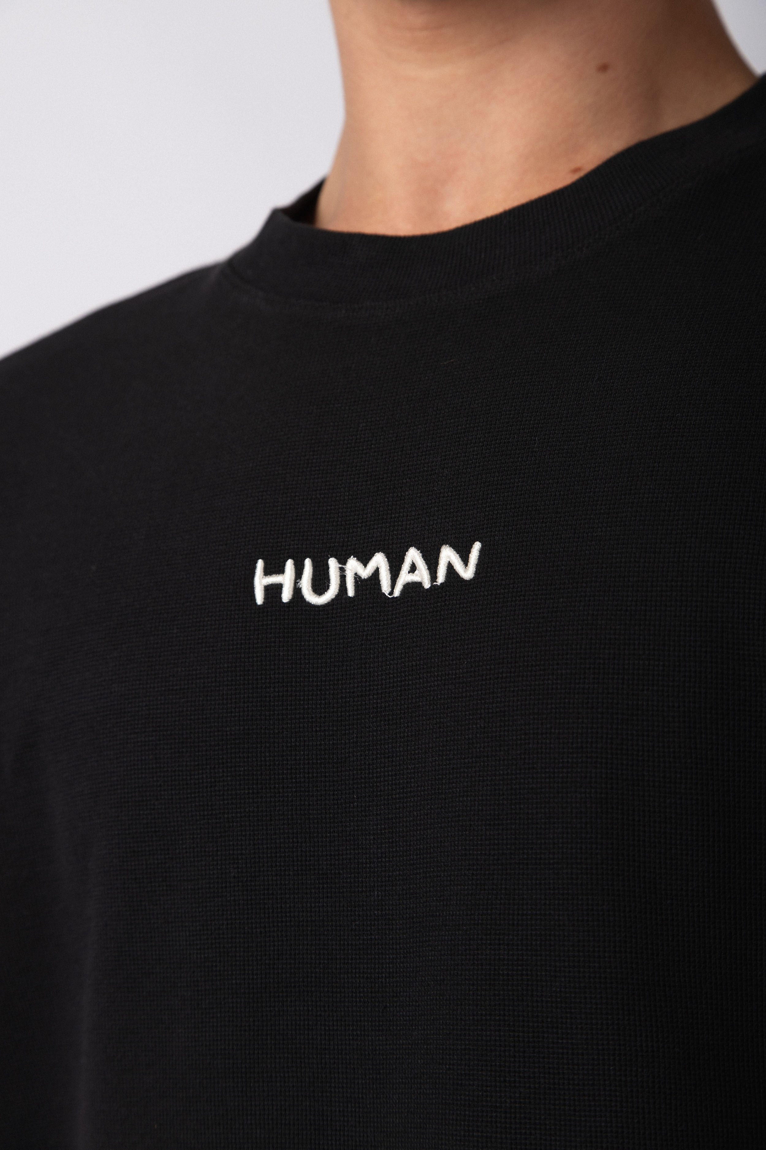 Remera Over Hana Hum Negra