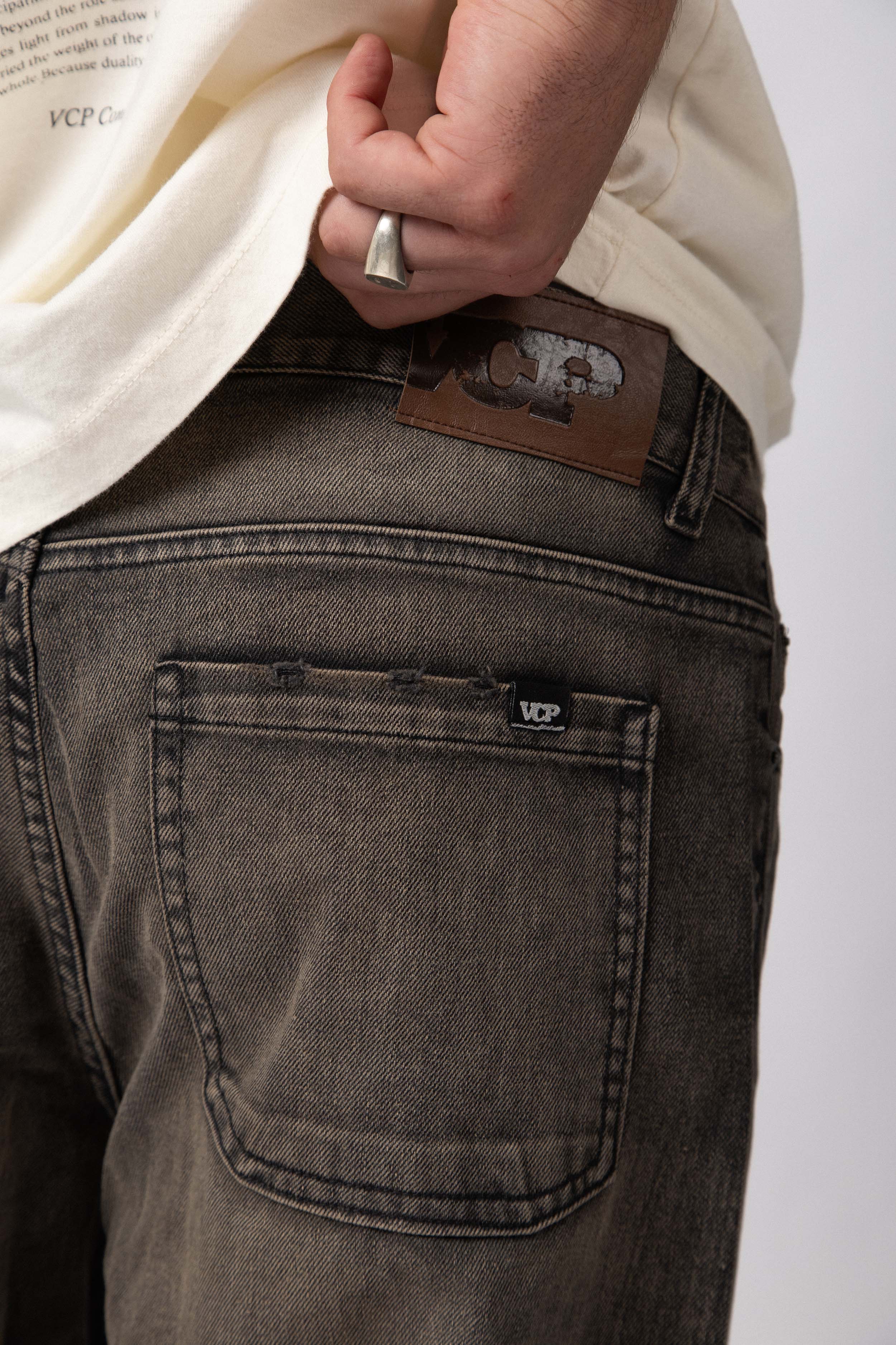 Jean Fury Oxid Black