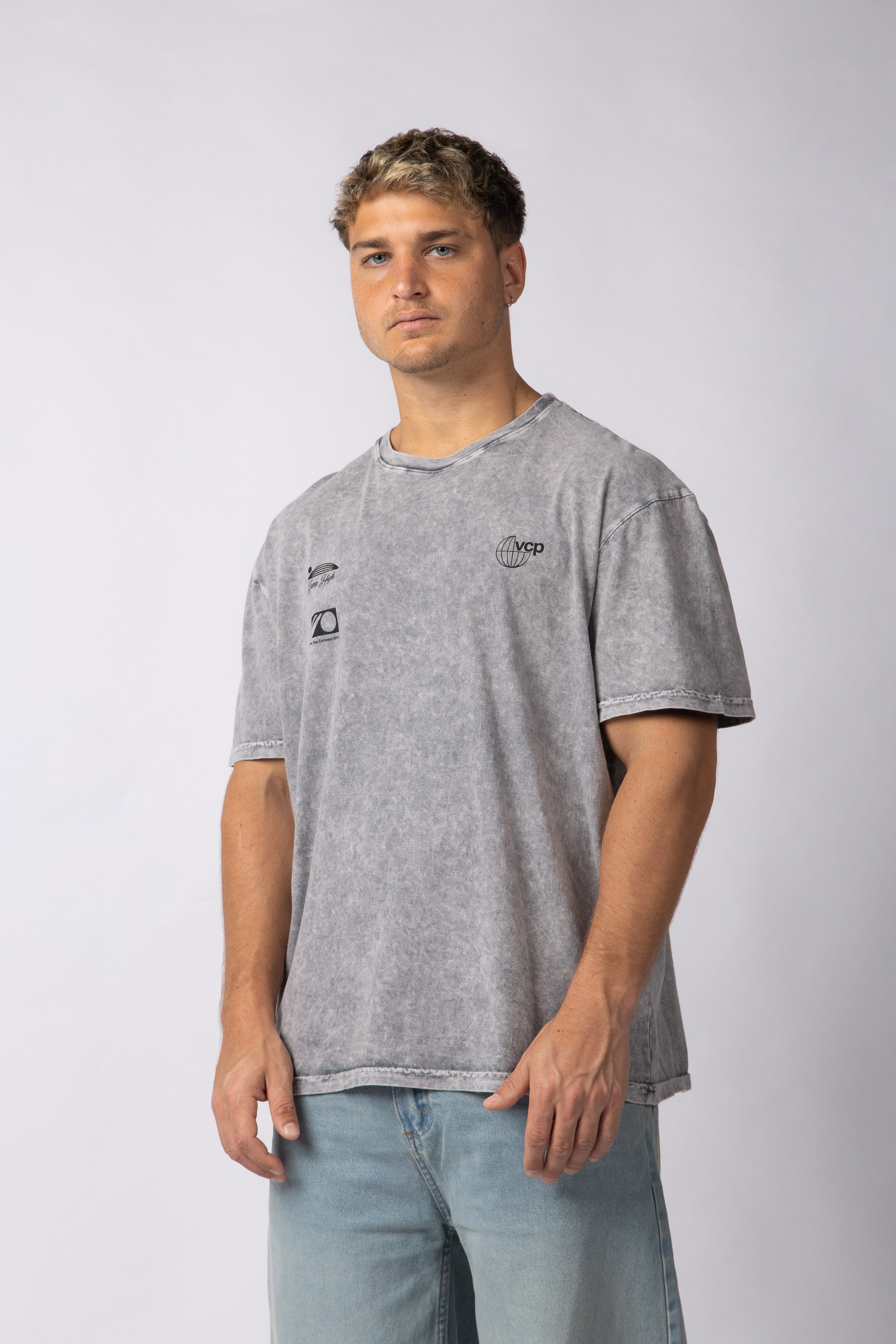 Remera DB Jump Gris
