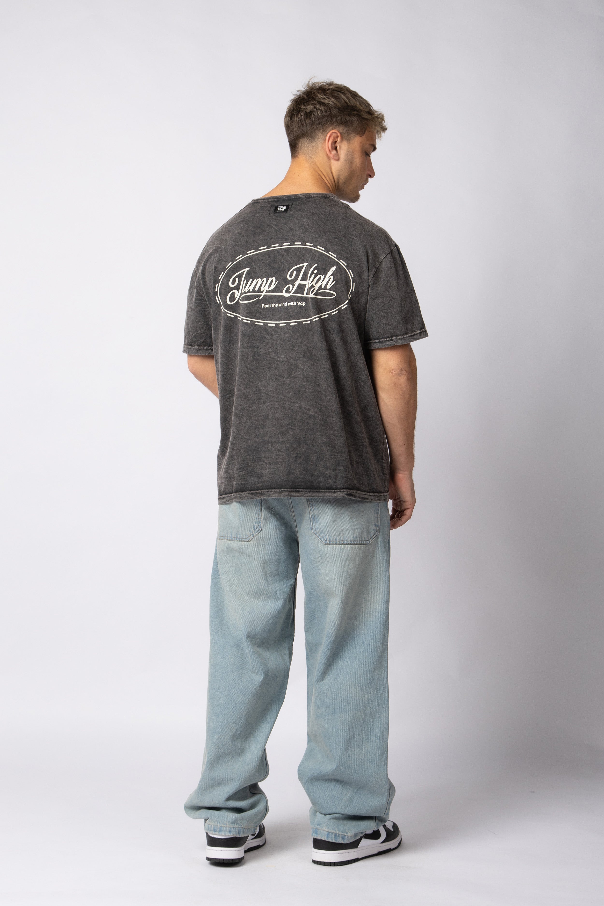 Remera DB Jump Negra