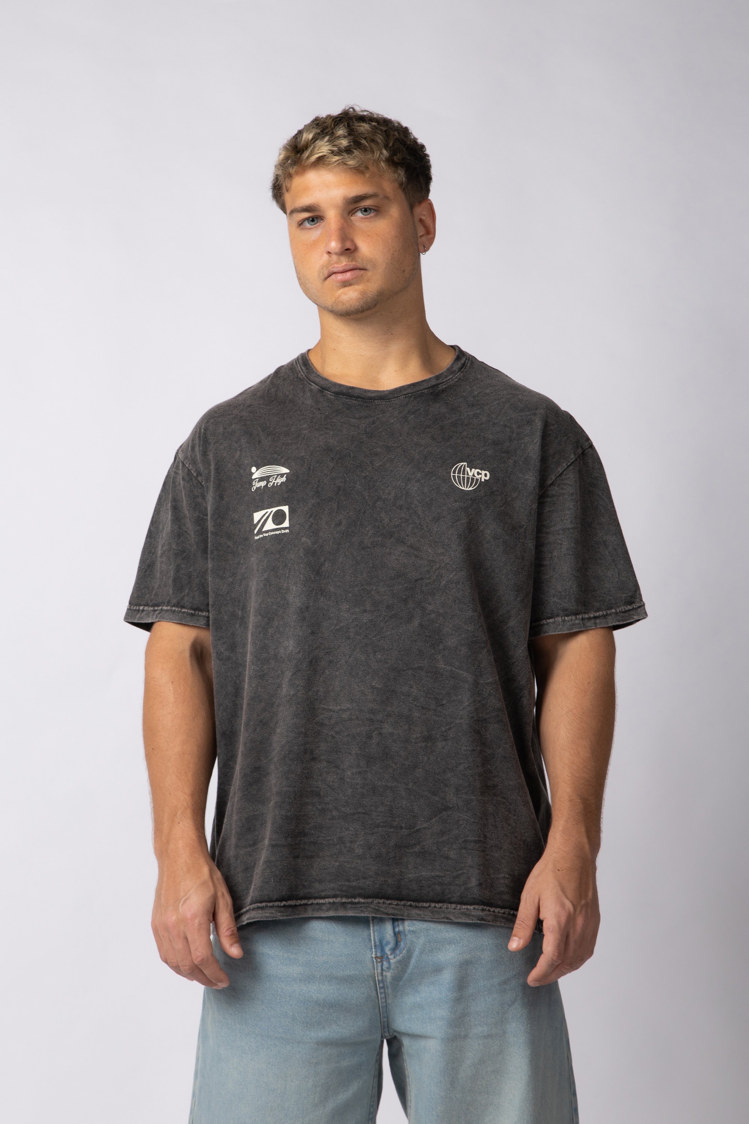 Remera DB Jump Negra