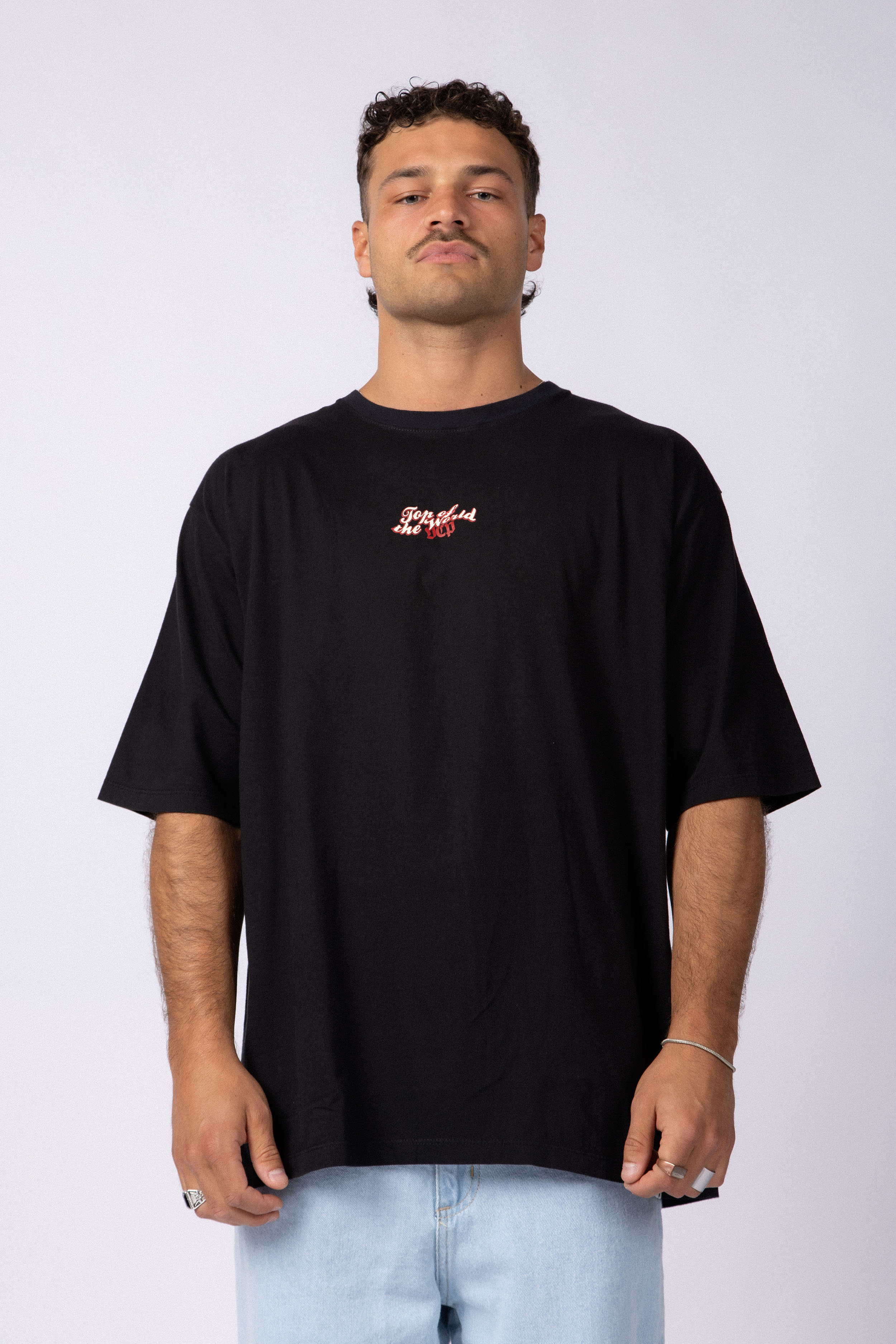 Remera Over Taz Lips Negra