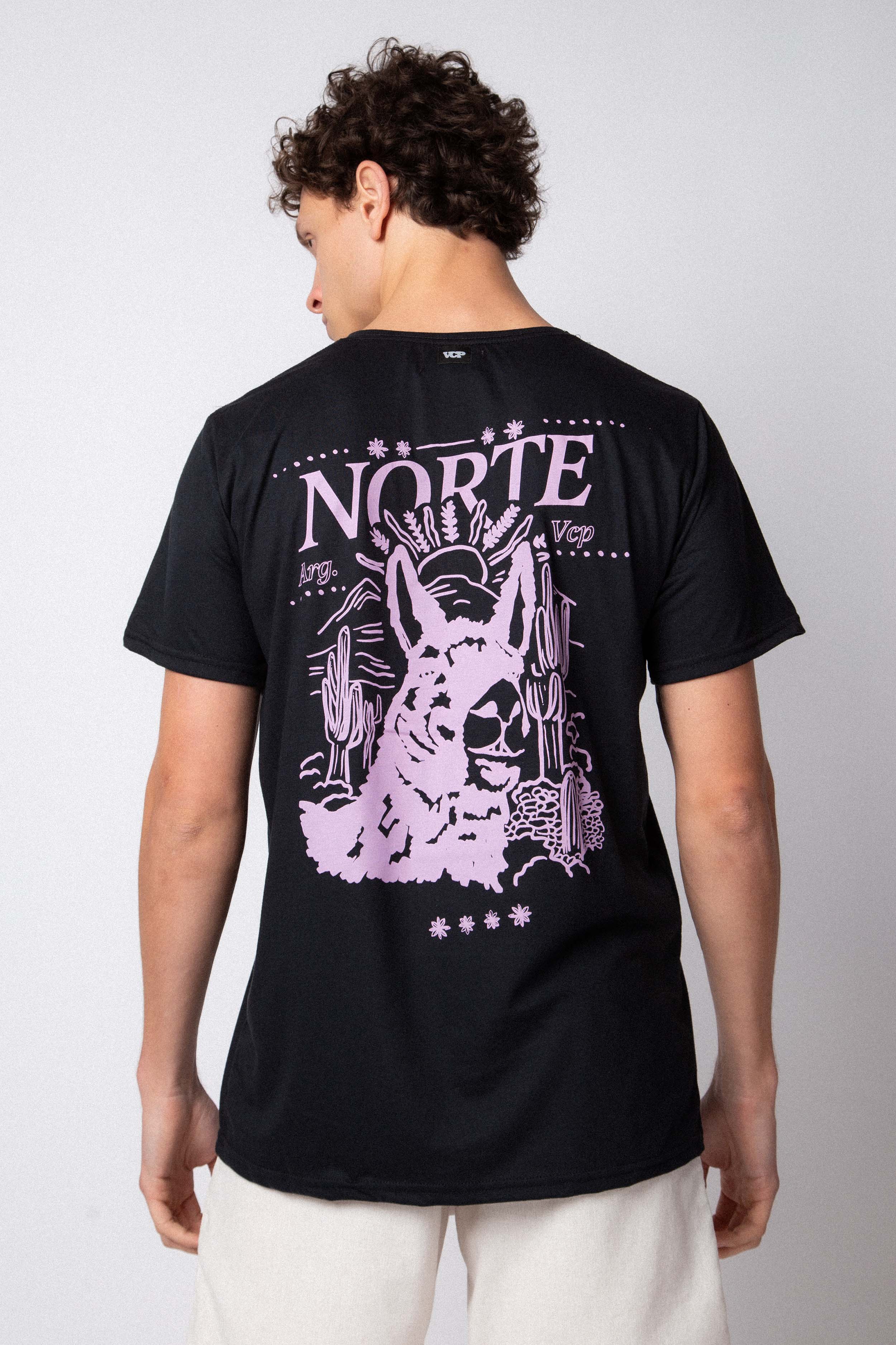 Remera Llama Negra