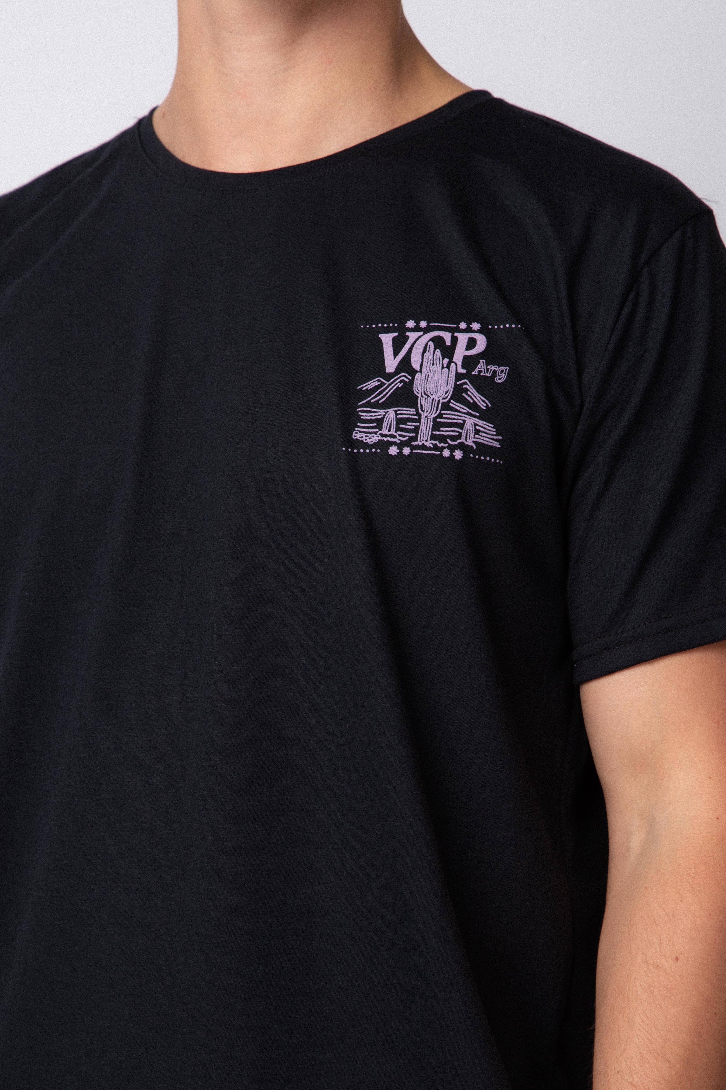 Remera Llama Negra