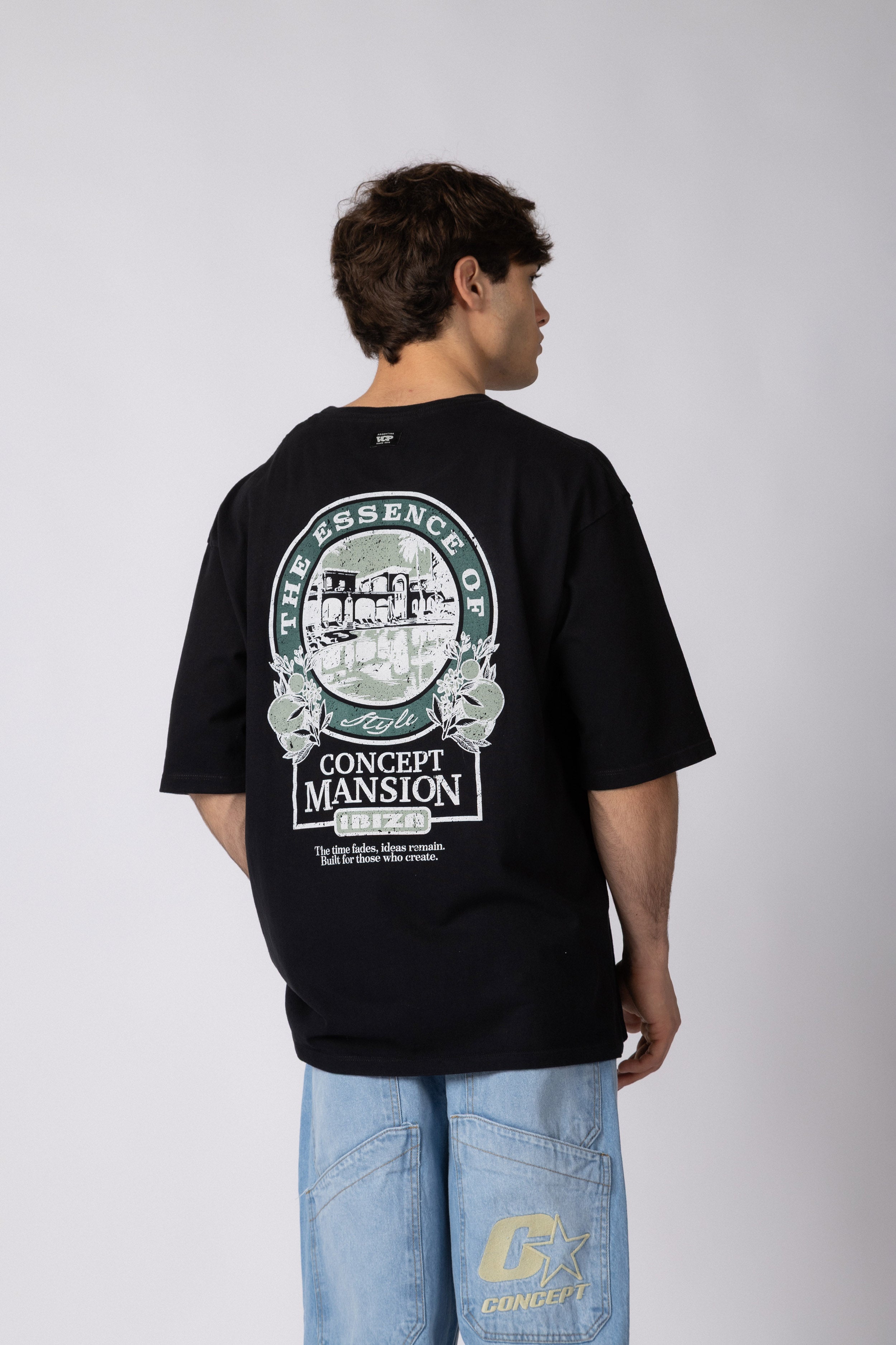 Remera Over Rhy Mansion Negra