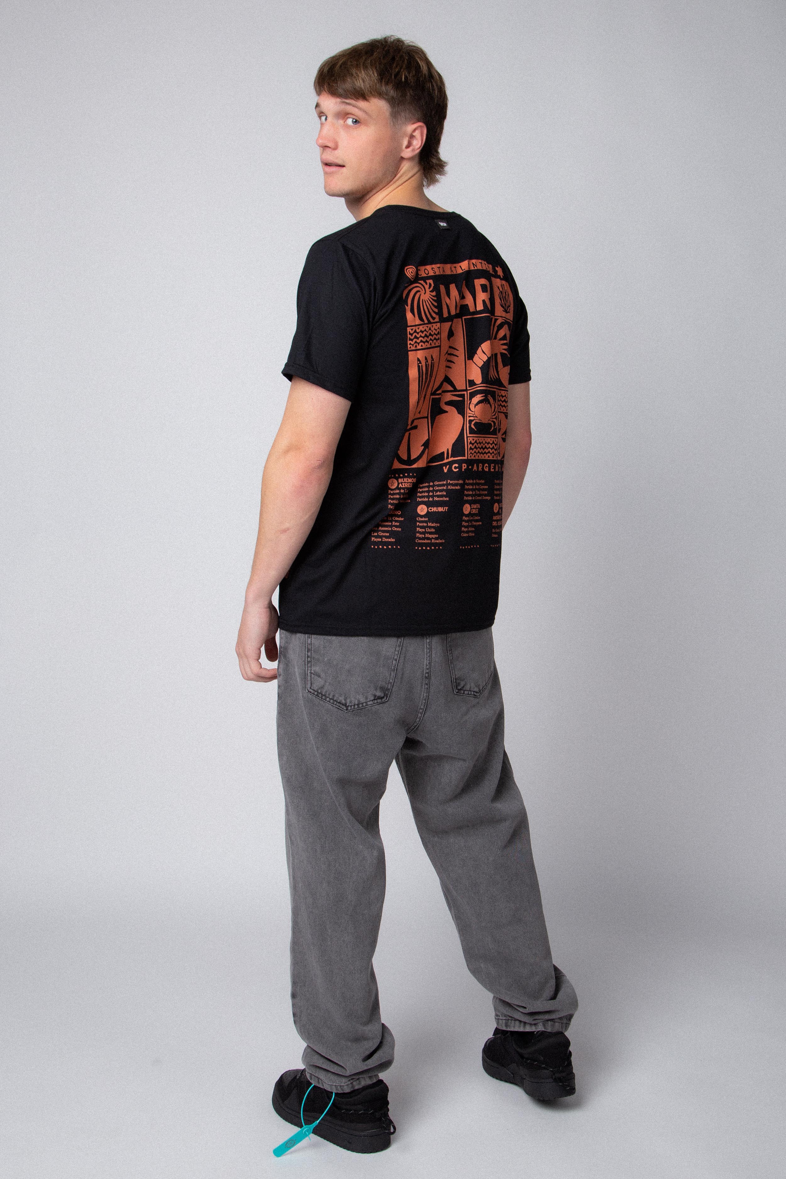 Remera Mar Negra