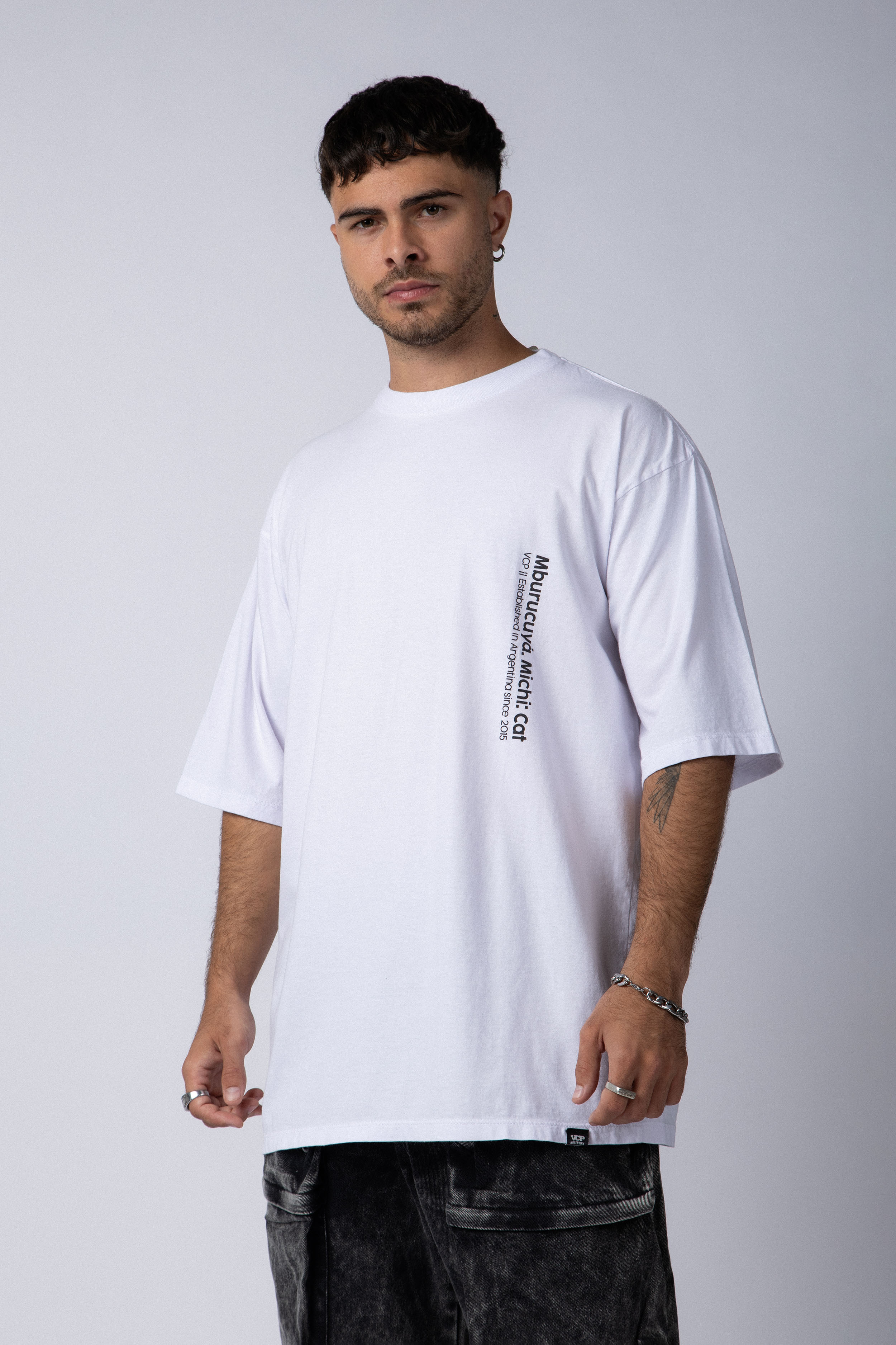 Remera Over Taz Michi Blanca