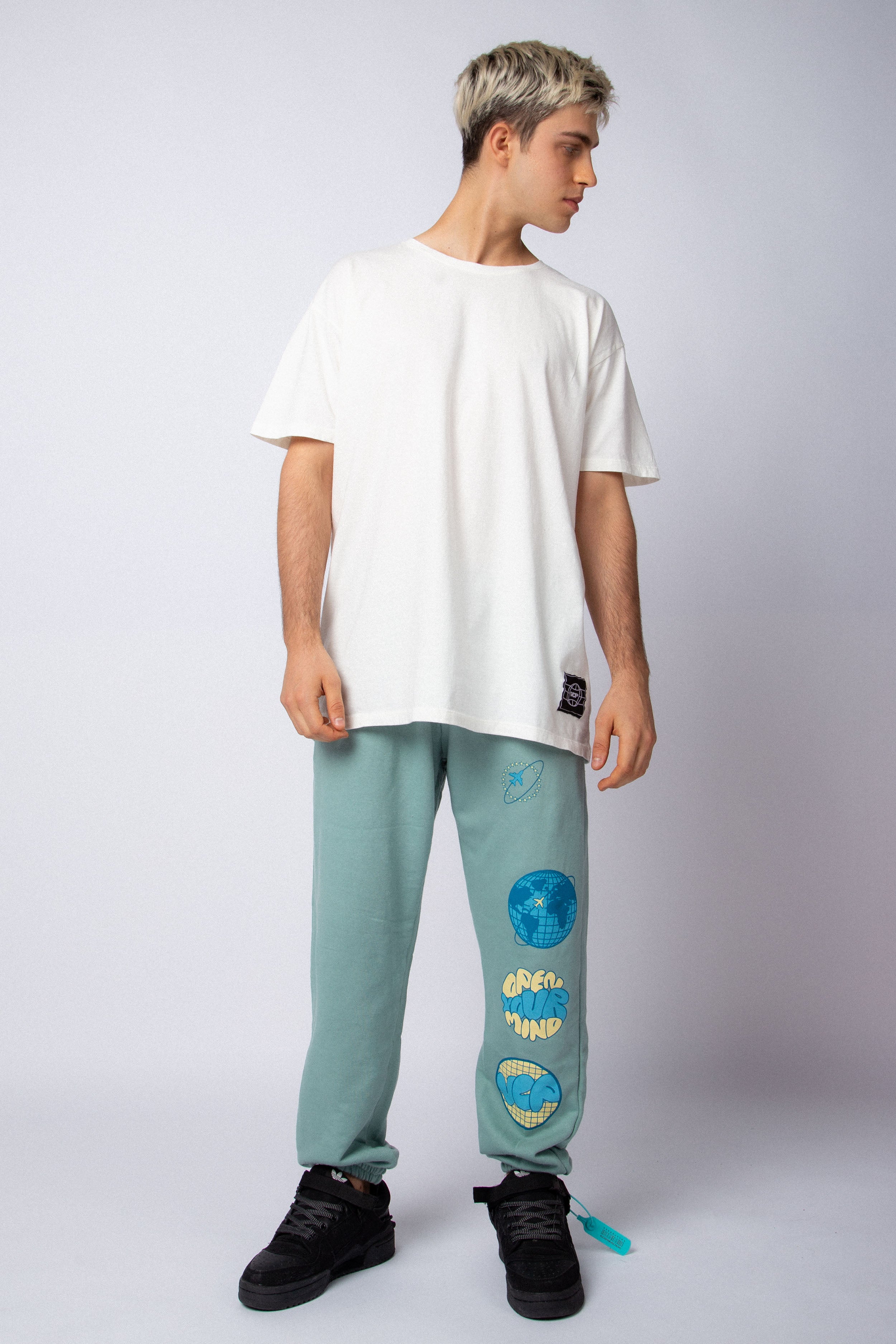 Jogger Over Mundo Verde