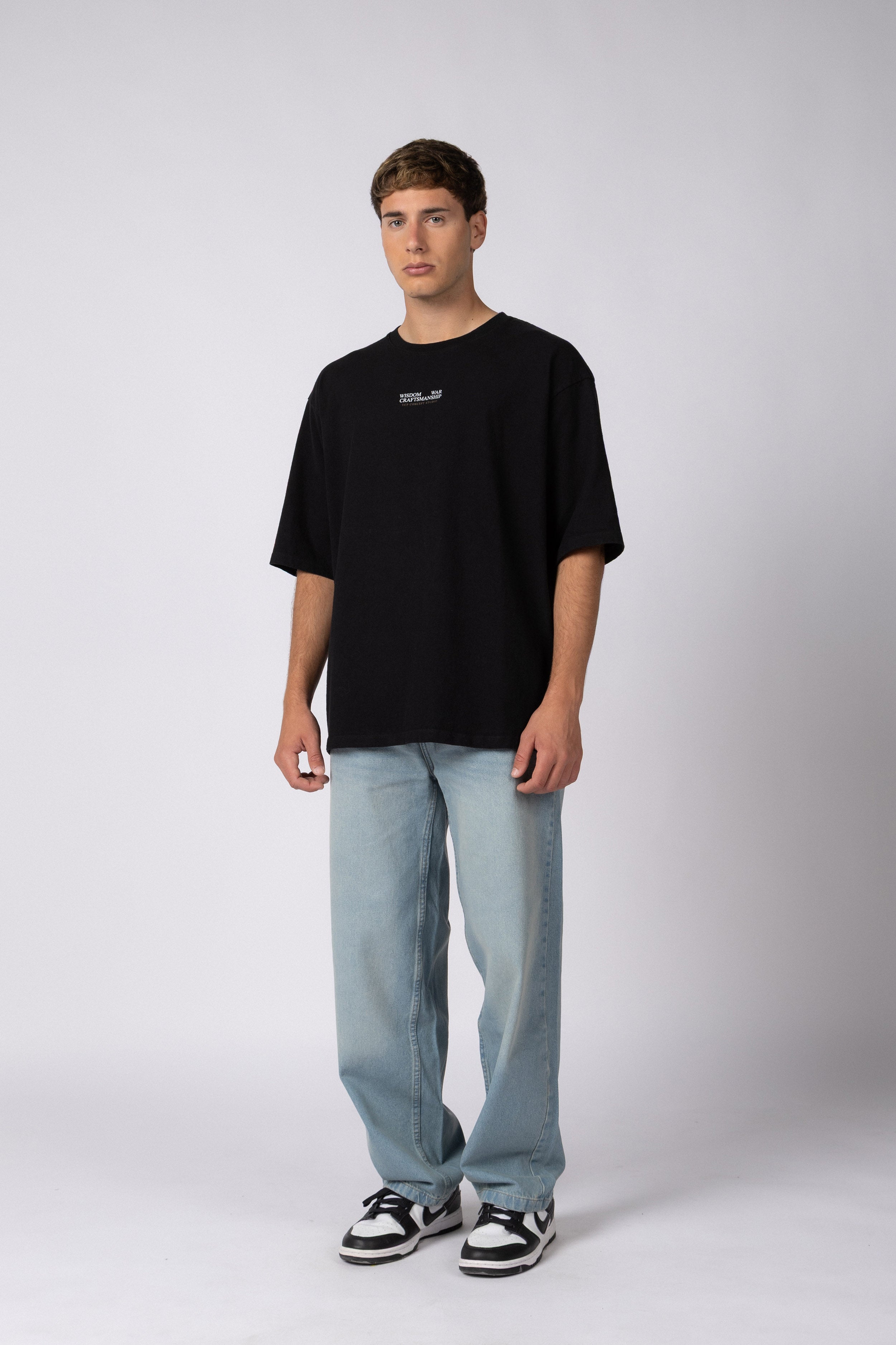 Remera Over Rhy Myth Negra